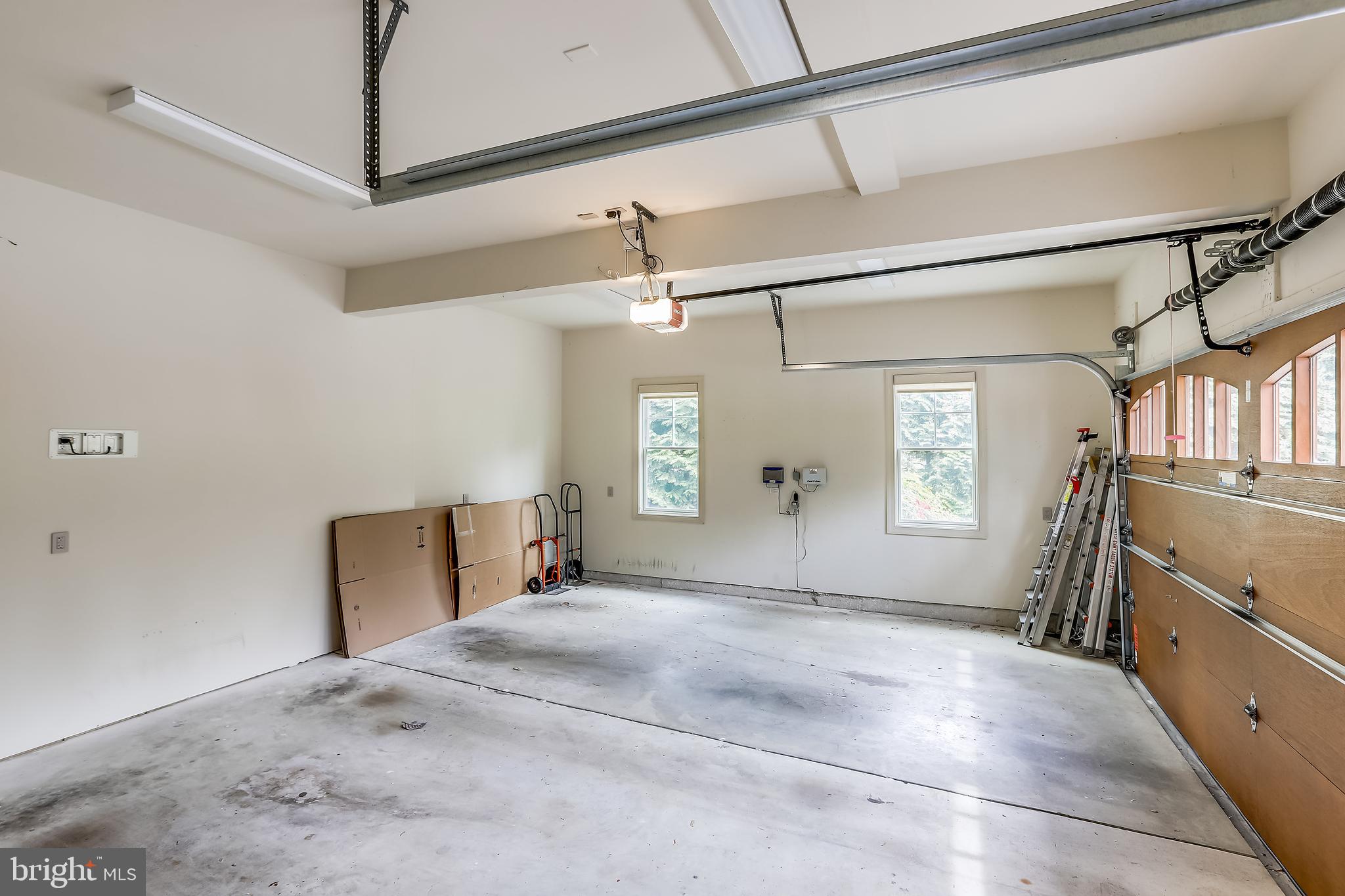 WYATTS HILL - Residential