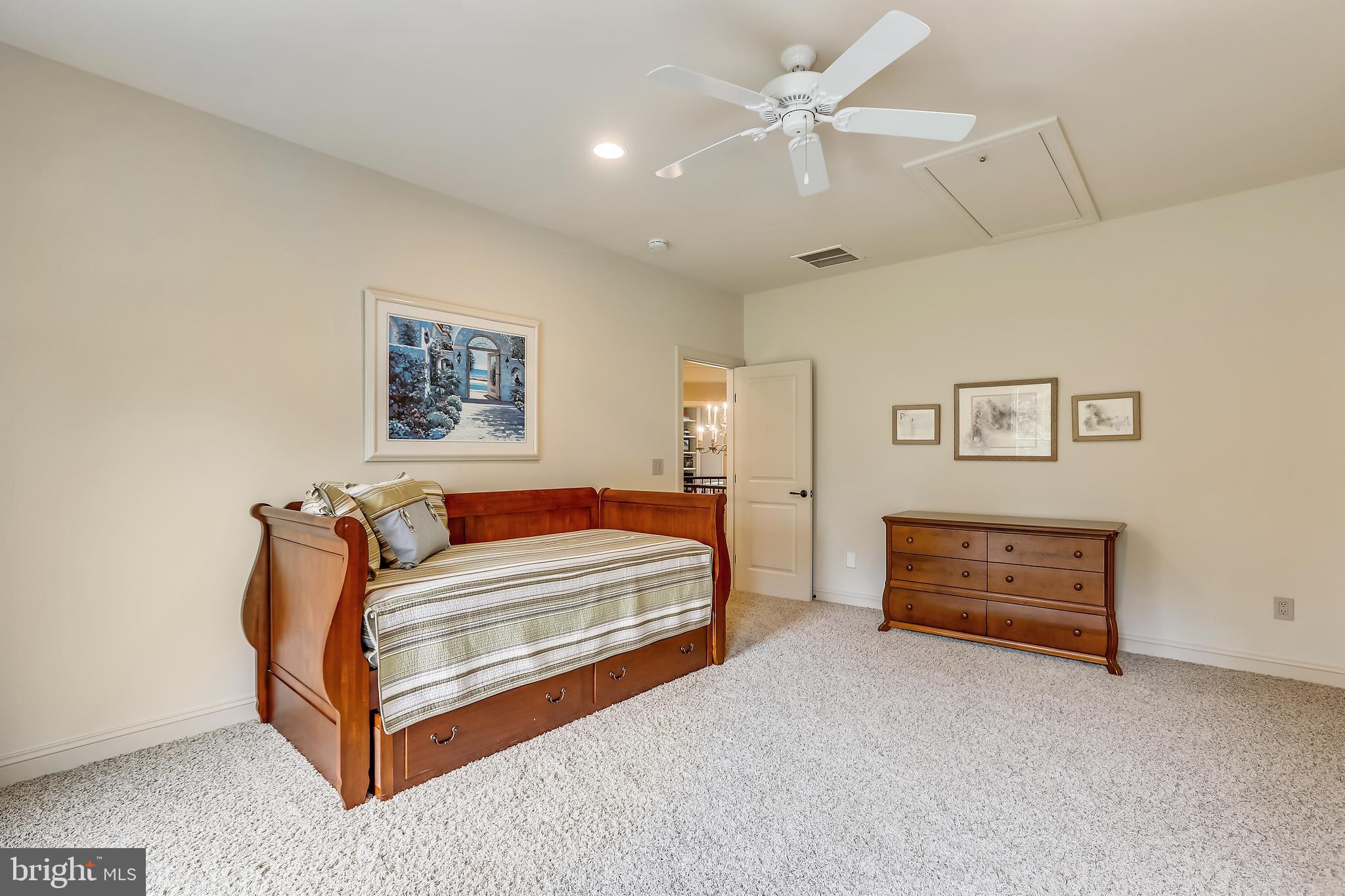 WYATTS HILL - Residential