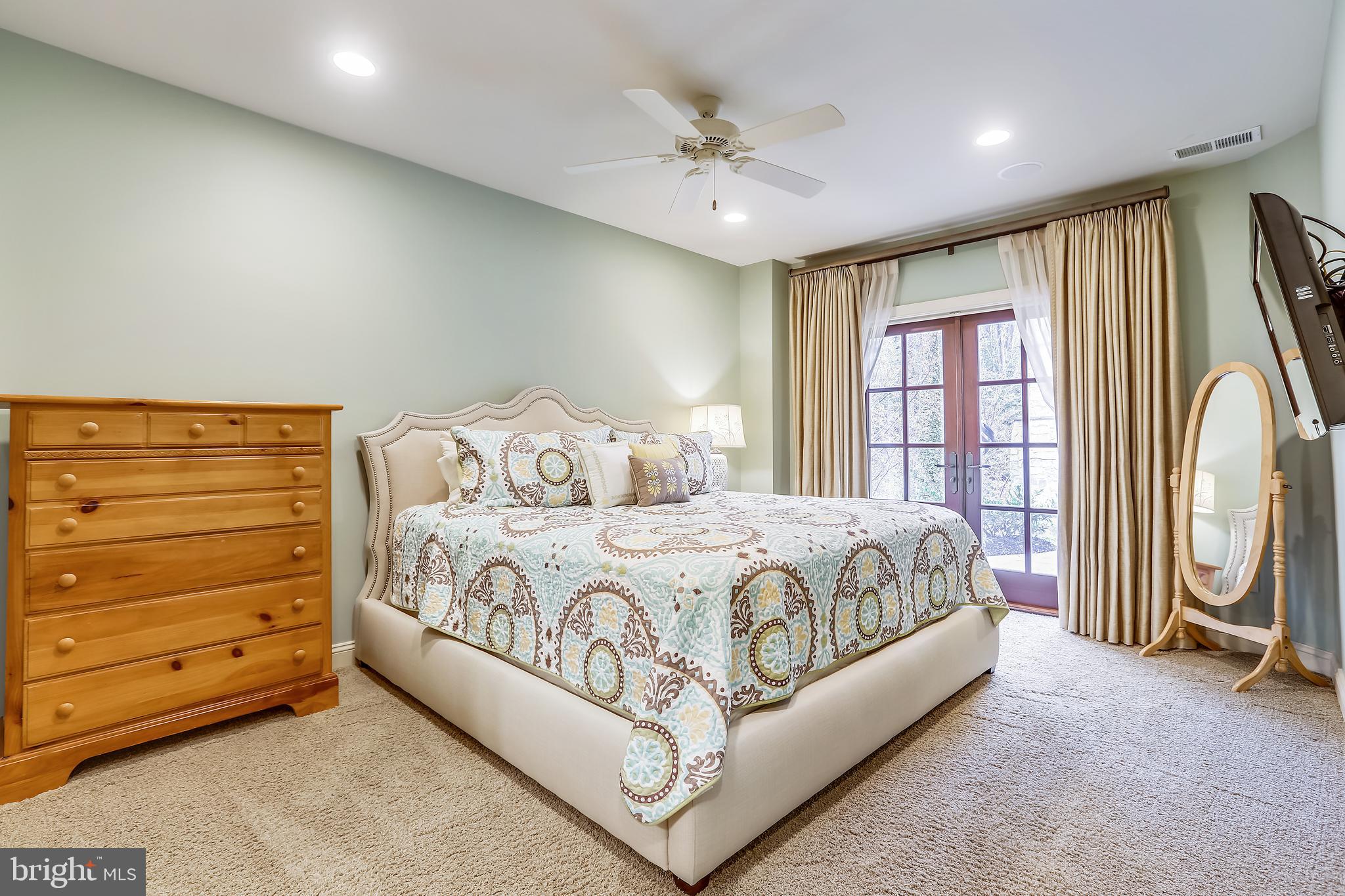 WYATTS HILL - Residential