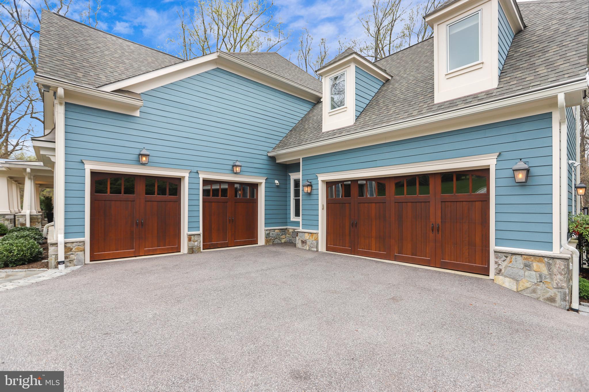 WYATTS HILL - Residential