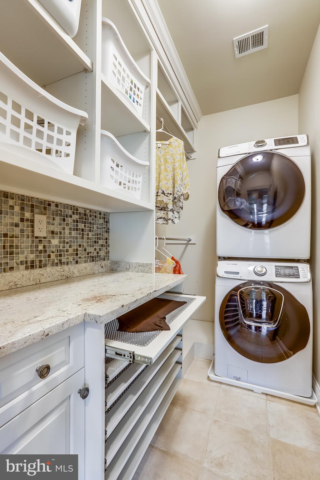 WYATTS HILL - Residential