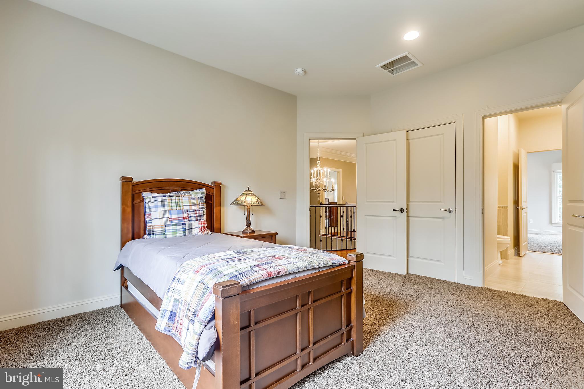 WYATTS HILL - Residential