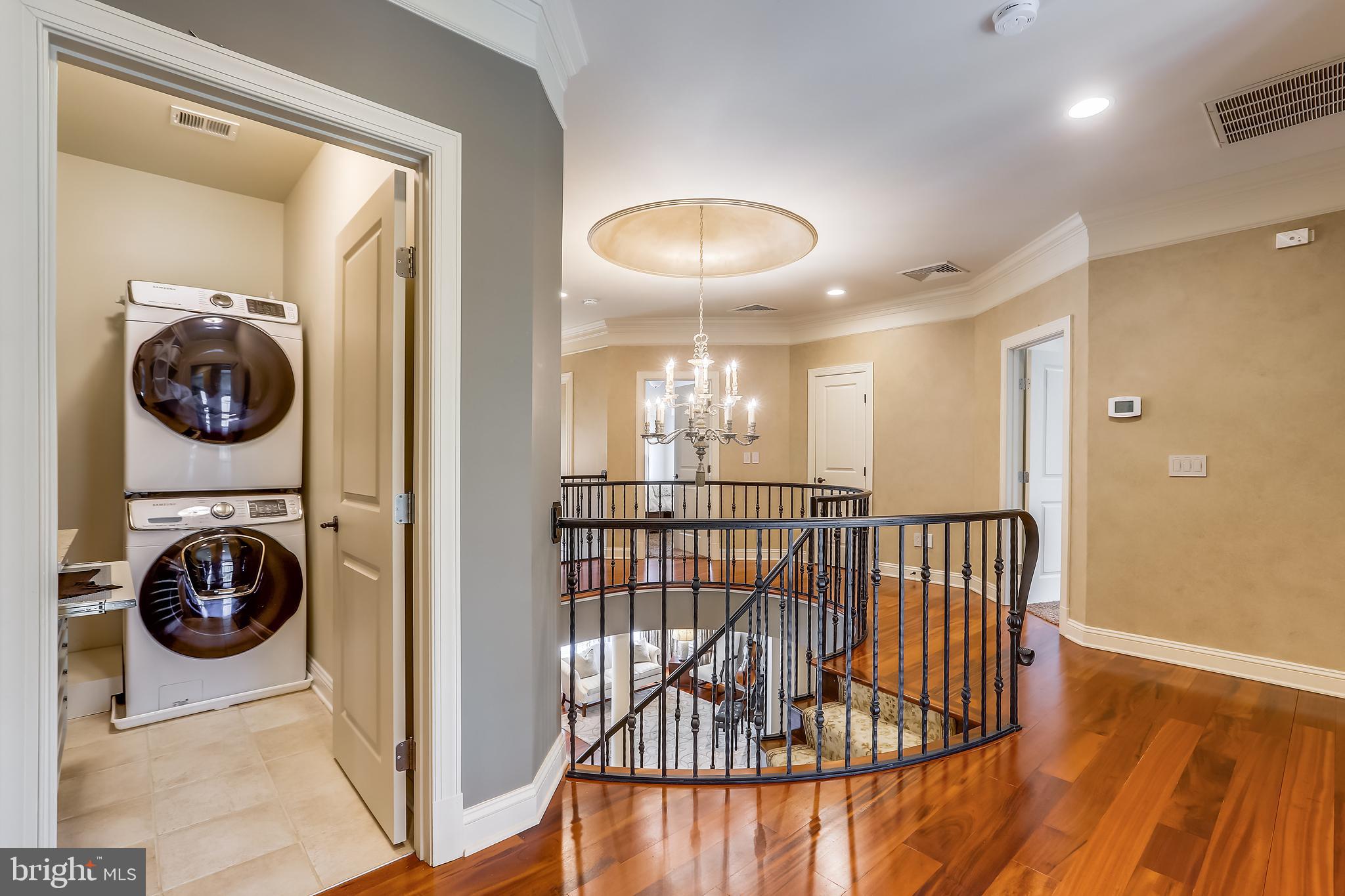 WYATTS HILL - Residential