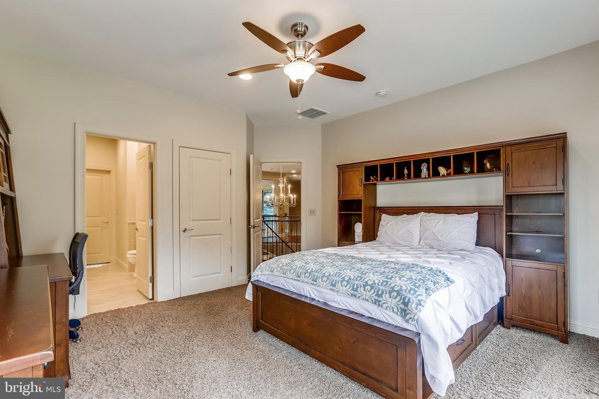 WYATTS HILL - Residential