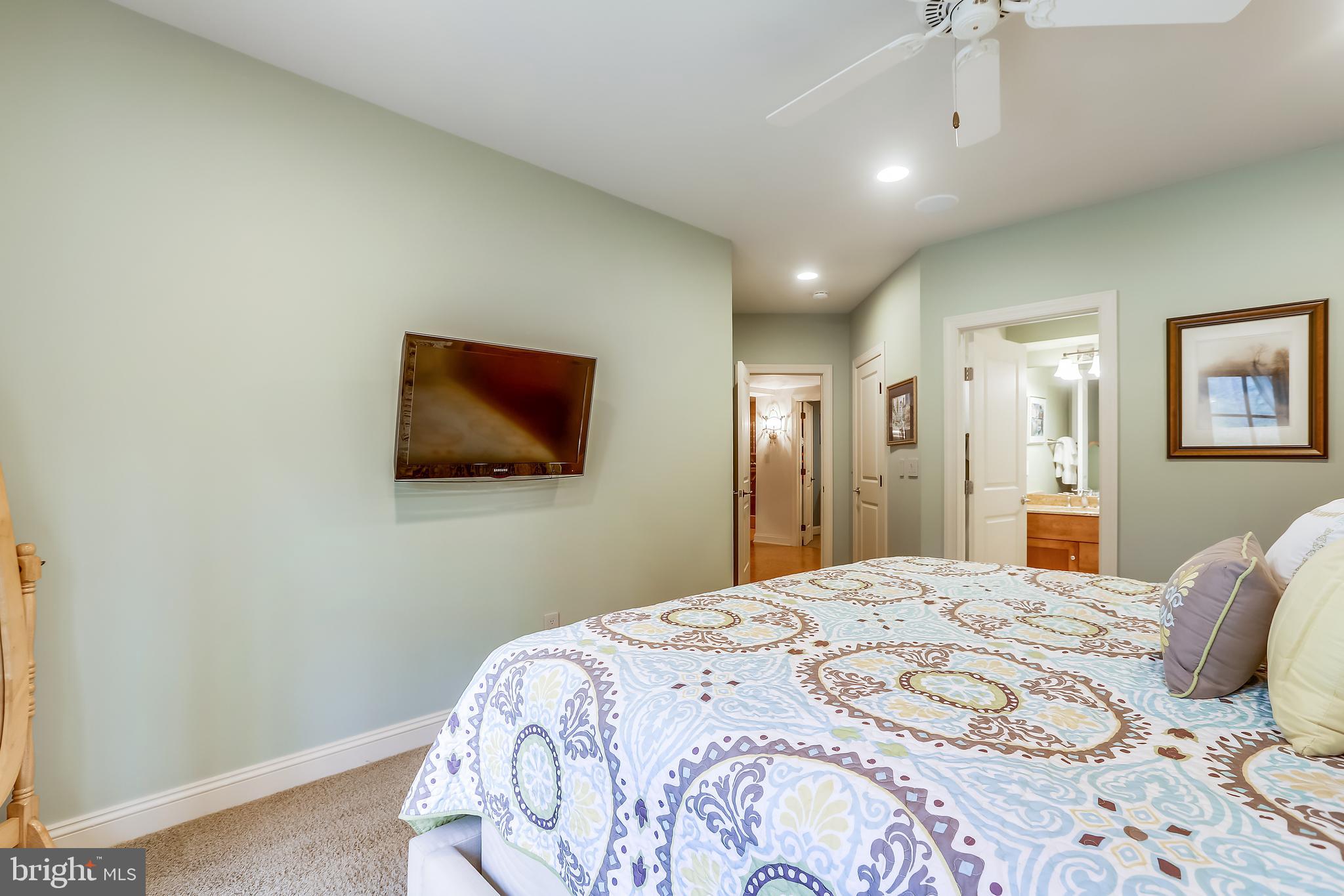 WYATTS HILL - Residential