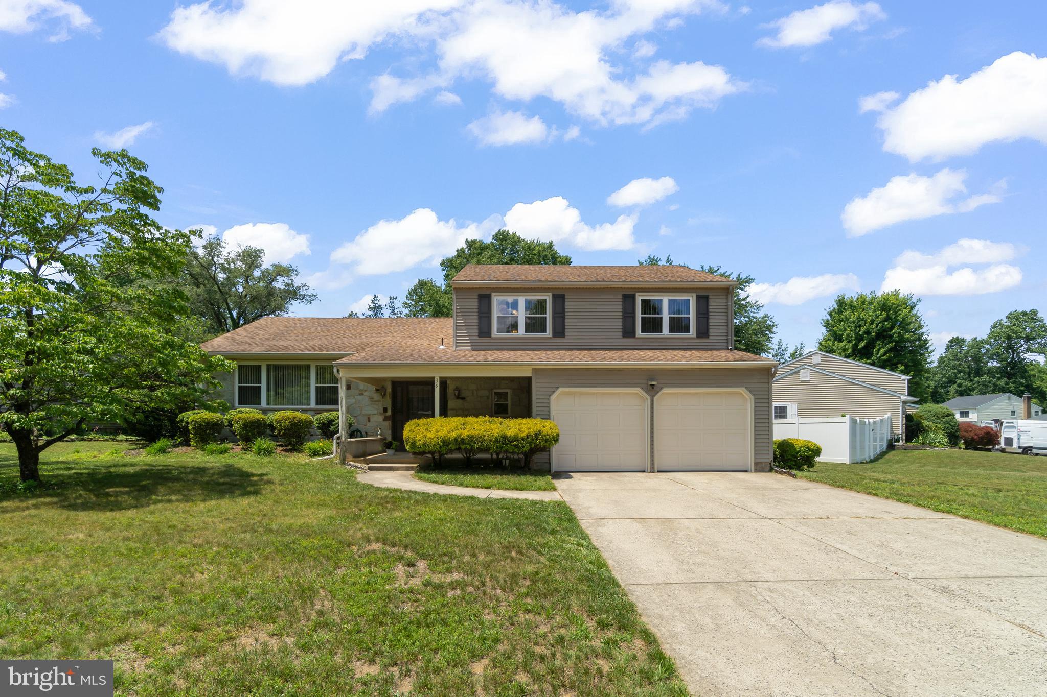 39 LAKEVIEW DRIVE