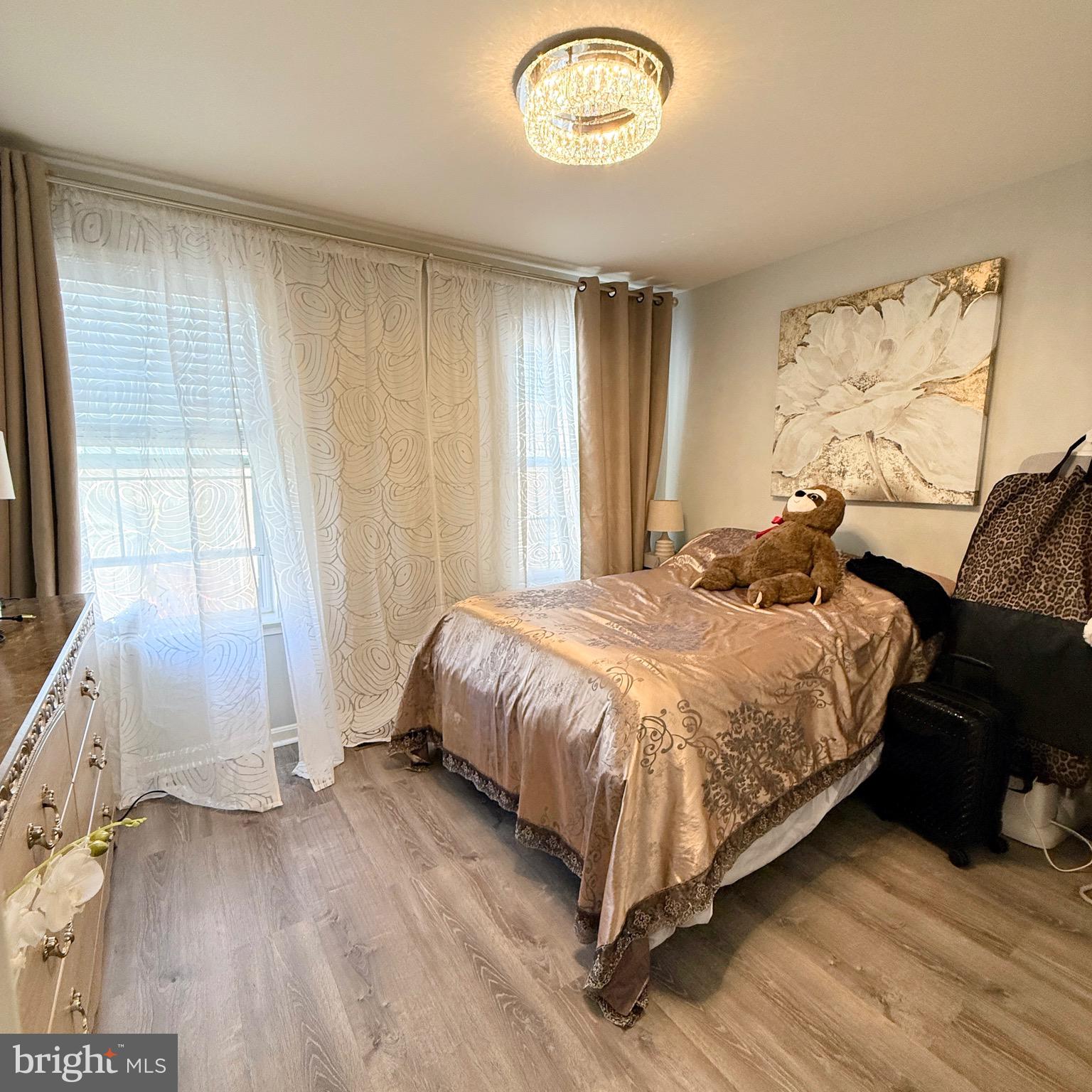 HASTINGS MARKETPLACE - Residential