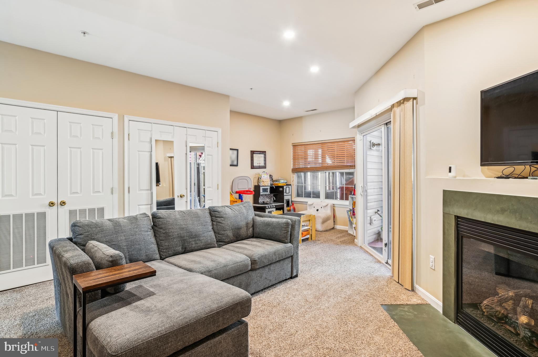 PINEY ORCHARD - Residential