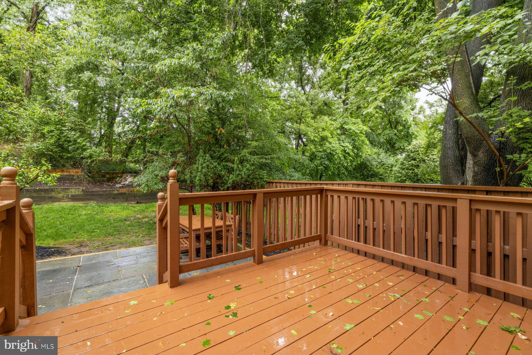 COURTHOUSE WALK - Residential
