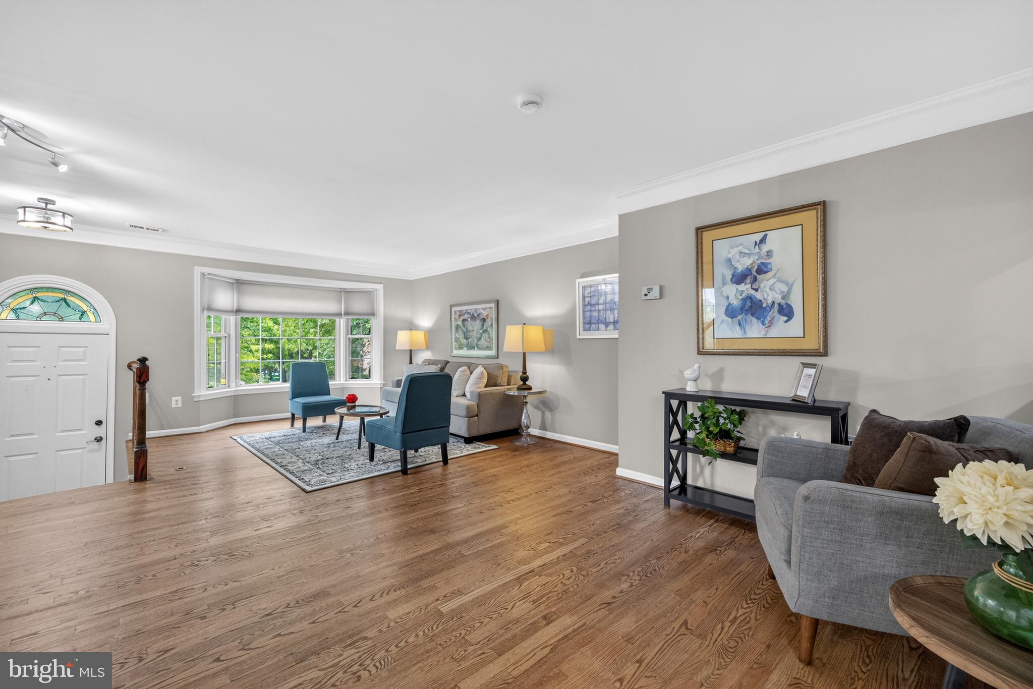 COURTHOUSE WALK - Residential