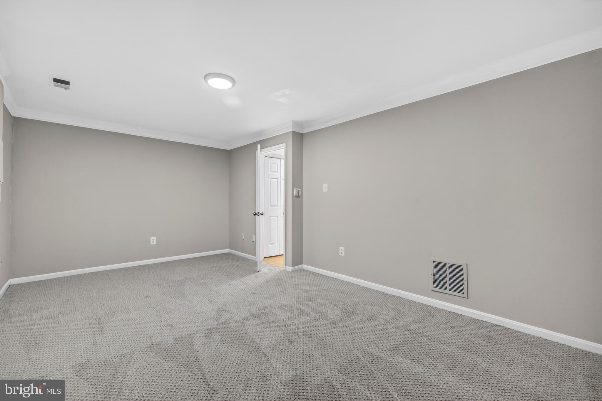 COURTHOUSE WALK - Residential