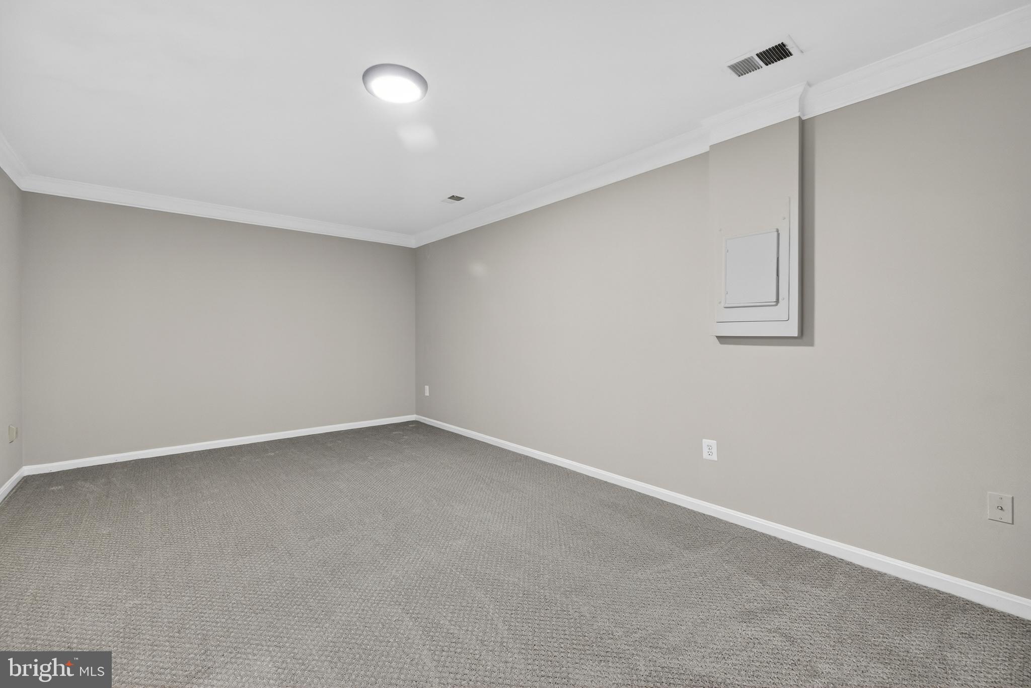 COURTHOUSE WALK - Residential