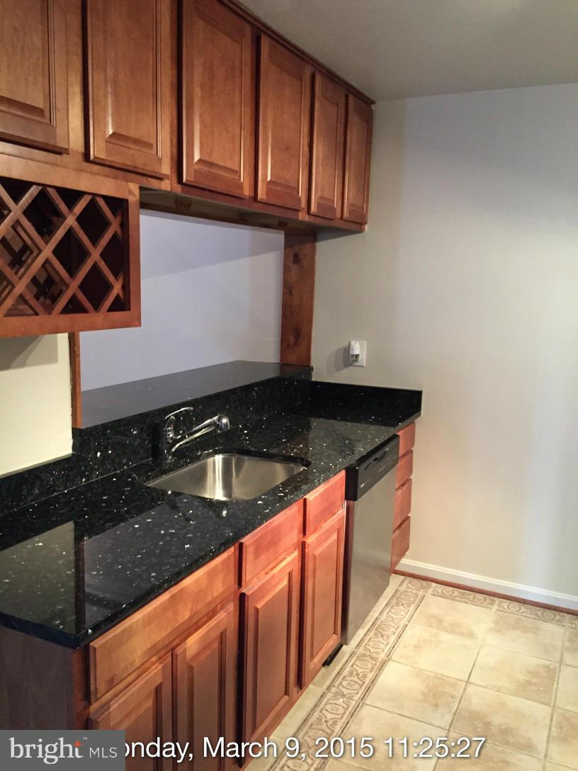 CROMWELL FOUNTAIN - Residential