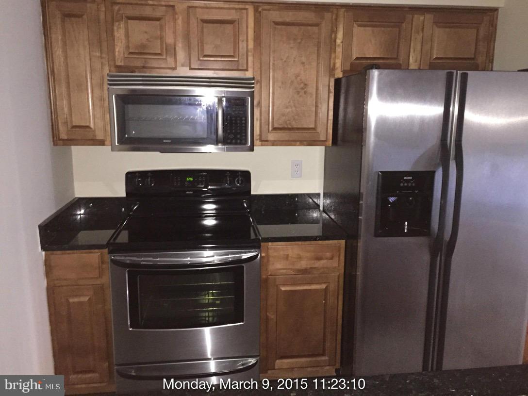 CROMWELL FOUNTAIN - Residential