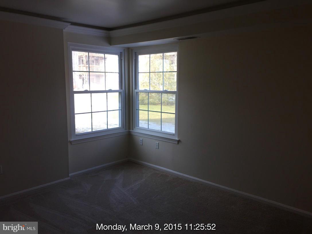 CROMWELL FOUNTAIN - Residential