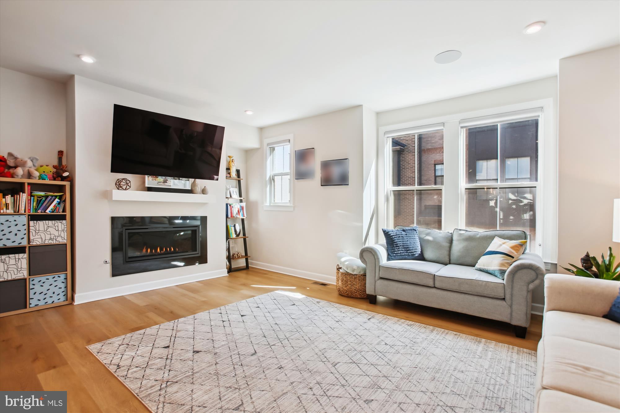 NORTH HILL - Residential Lease