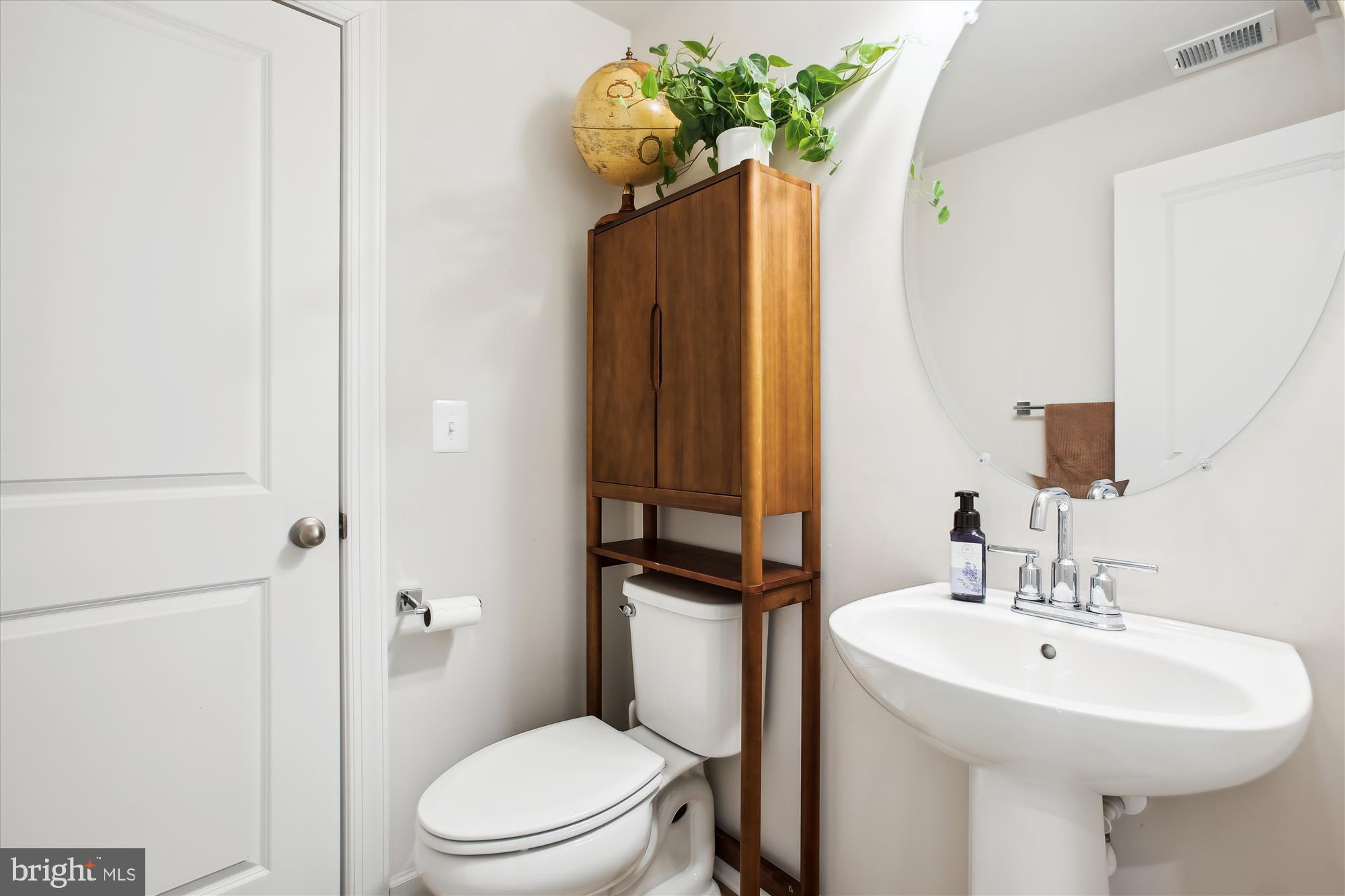 NORTH HILL - Residential Lease