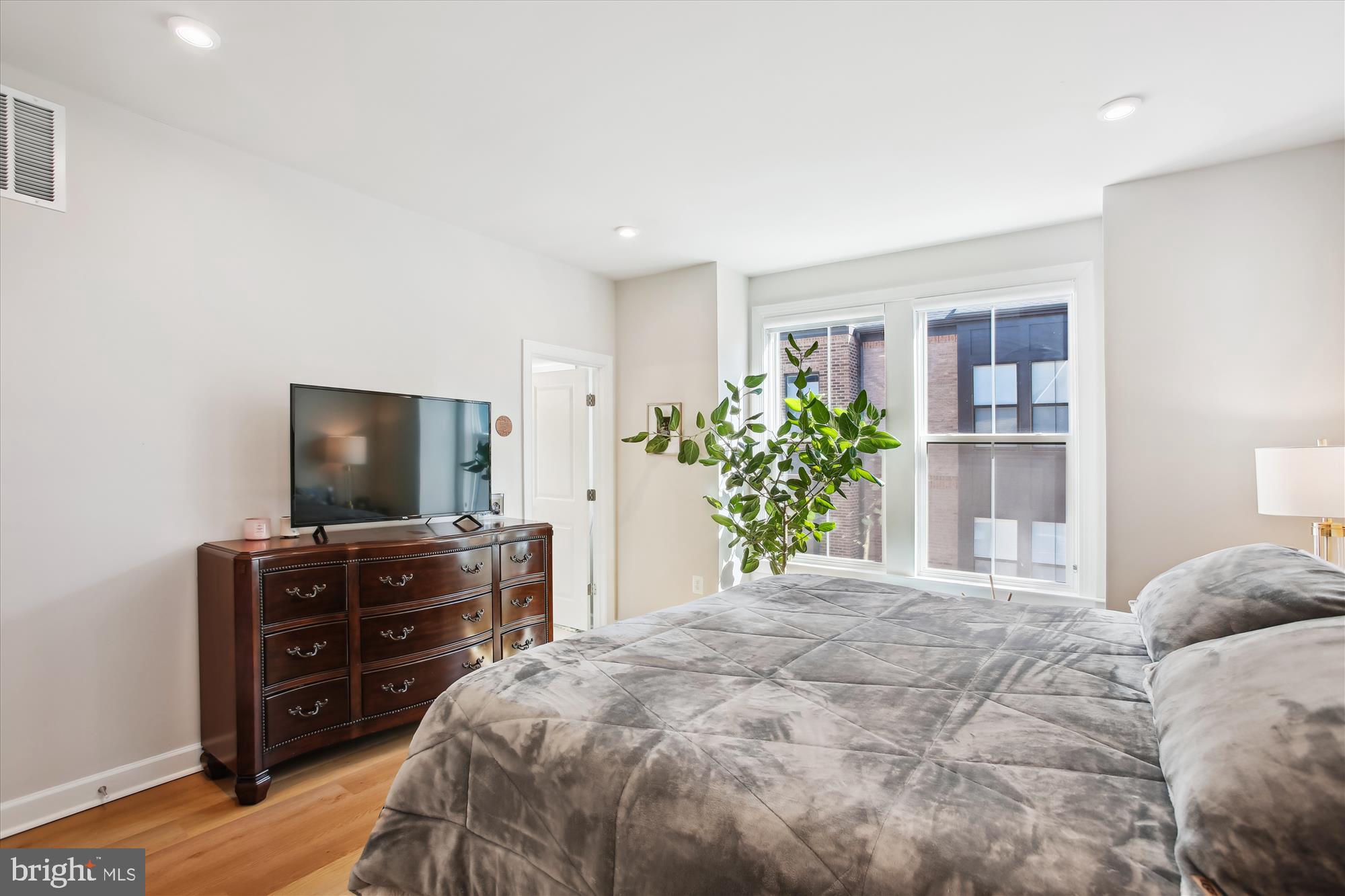 NORTH HILL - Residential Lease