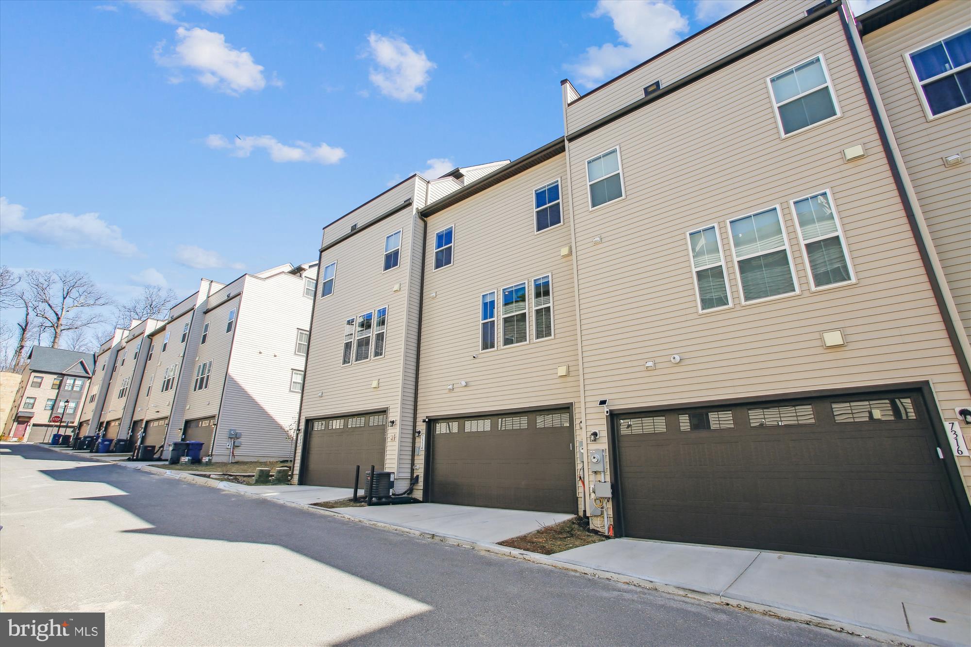 NORTH HILL - Residential Lease