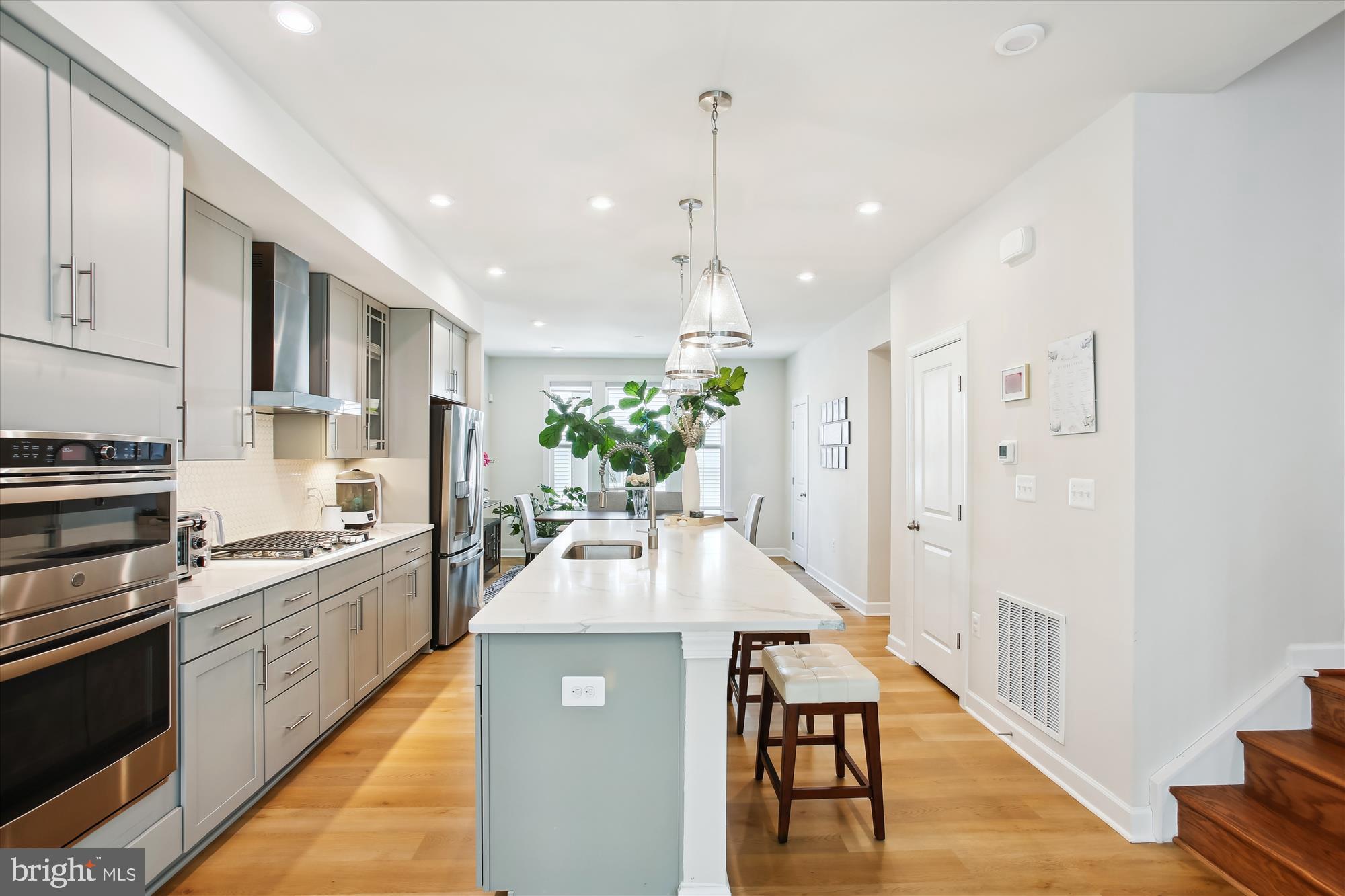 NORTH HILL - Residential Lease