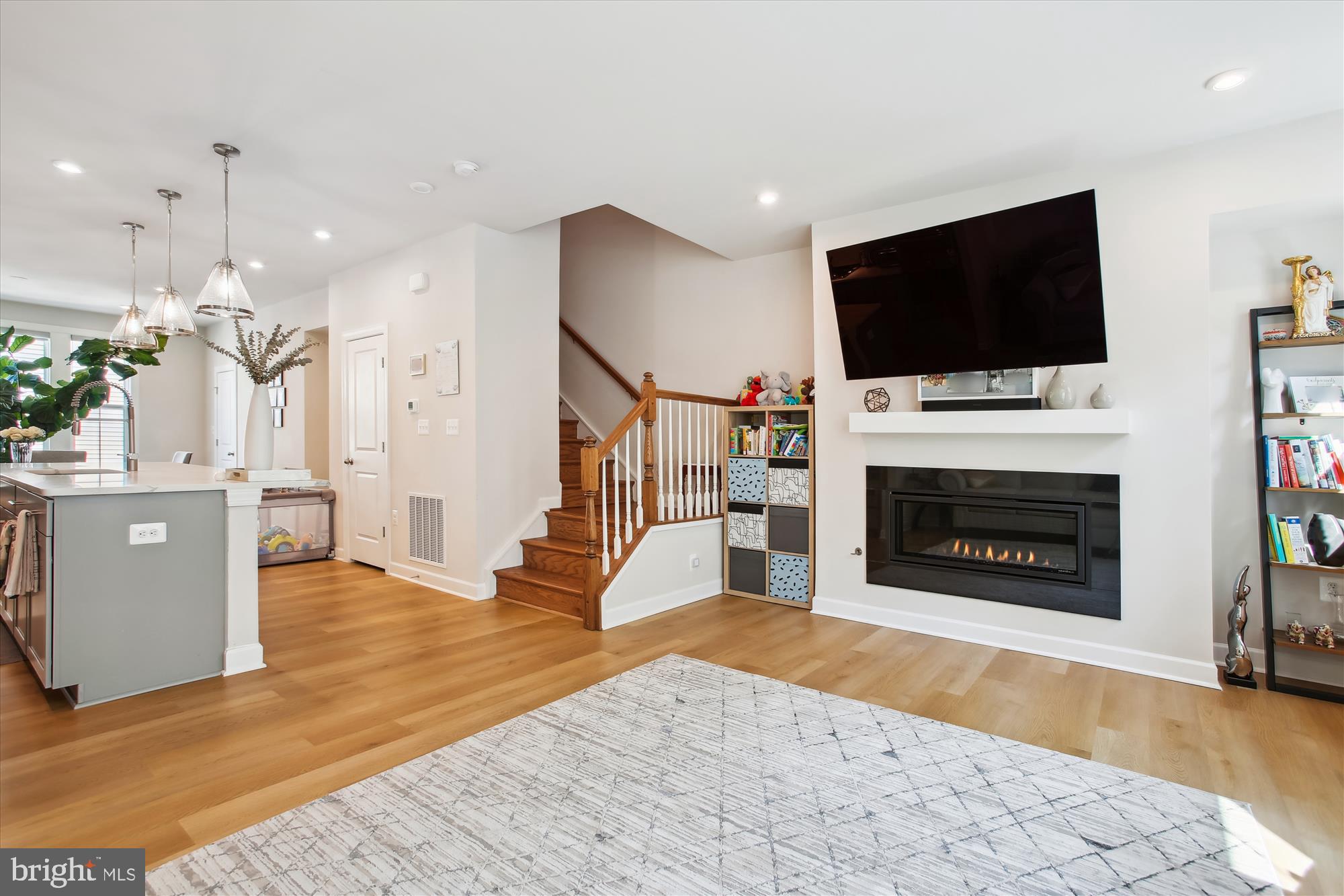 NORTH HILL - Residential Lease