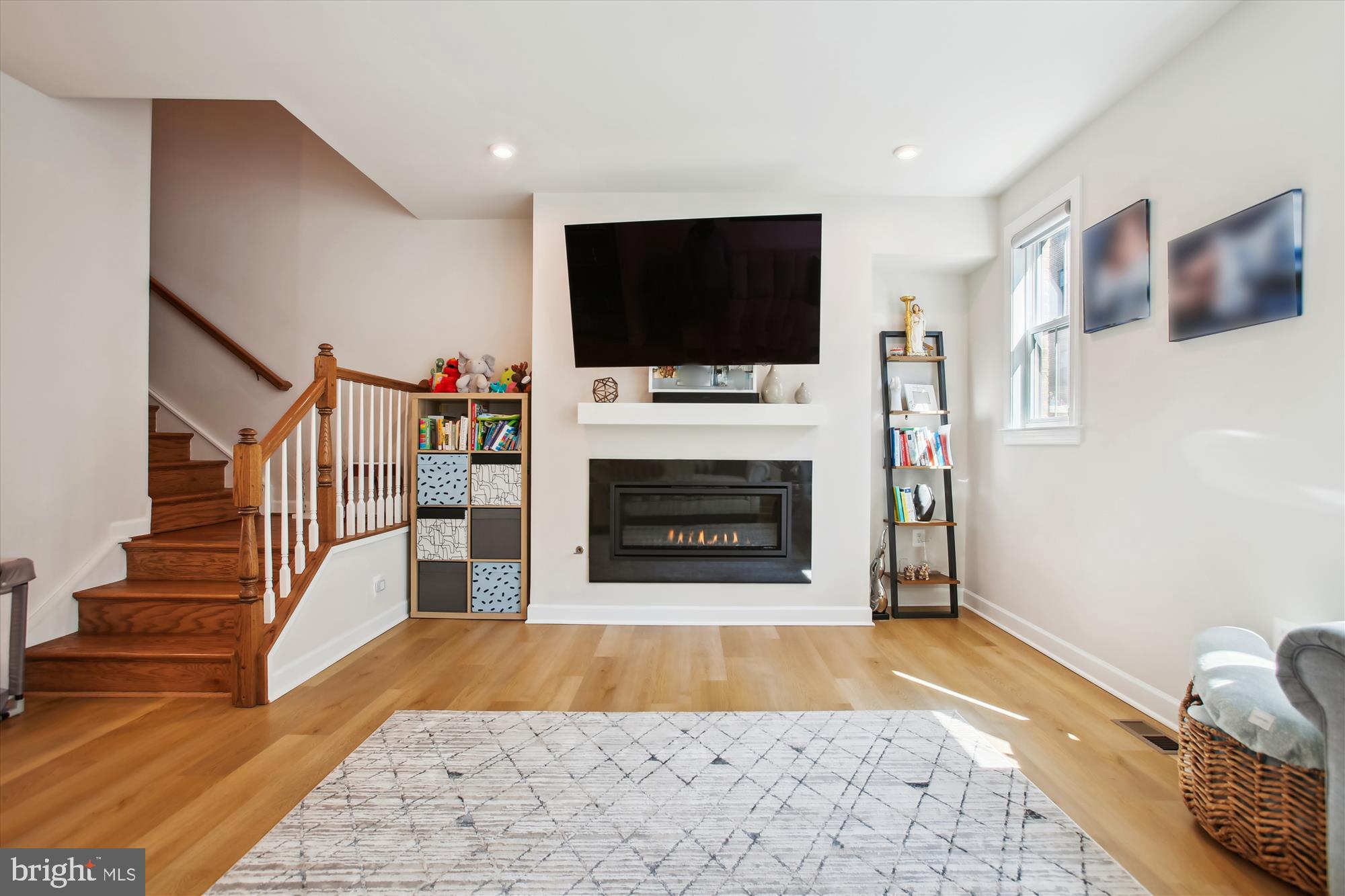 NORTH HILL - Residential Lease