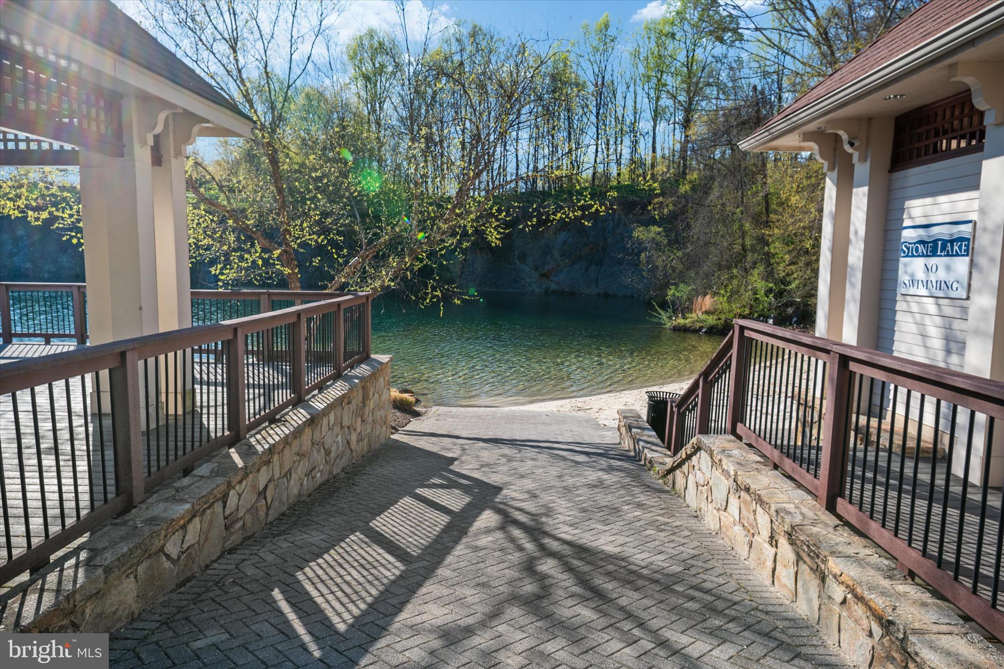 STONE LAKE - Residential