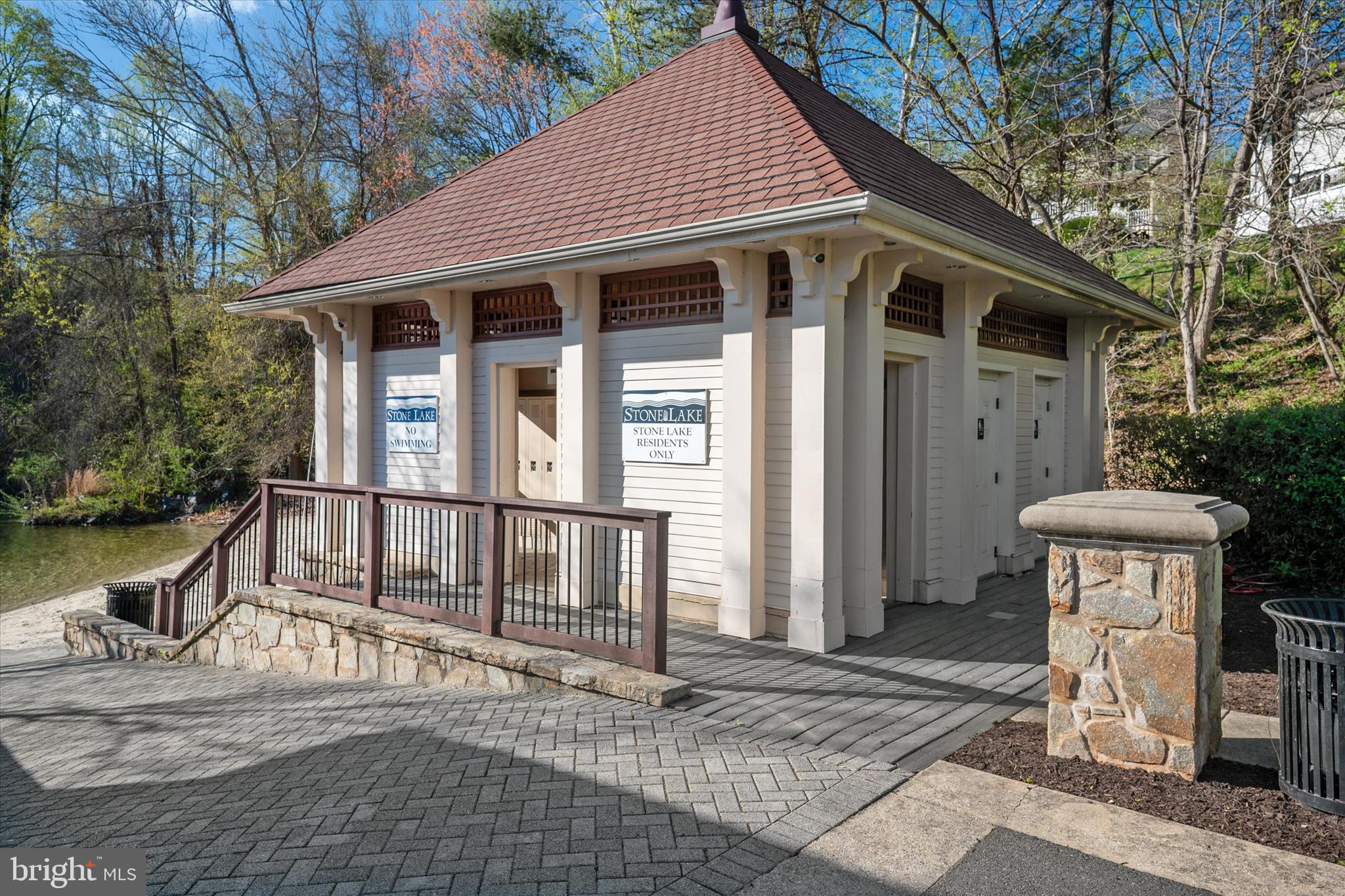 STONE LAKE - Residential