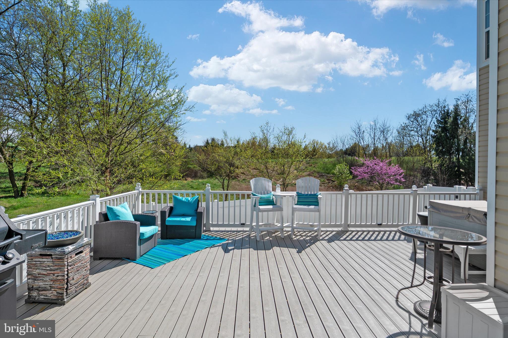 STONE LAKE - Residential