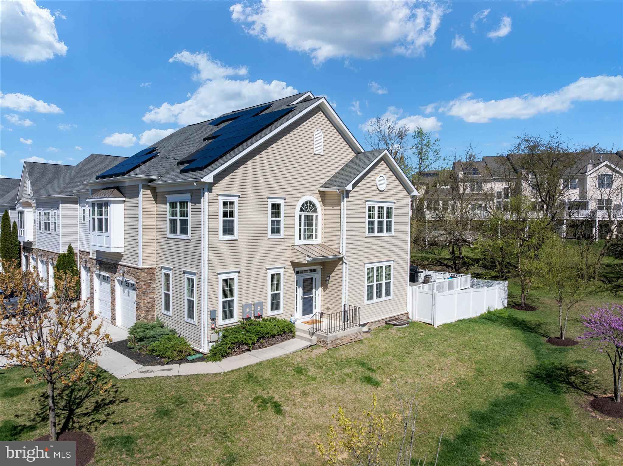 STONE LAKE - Residential