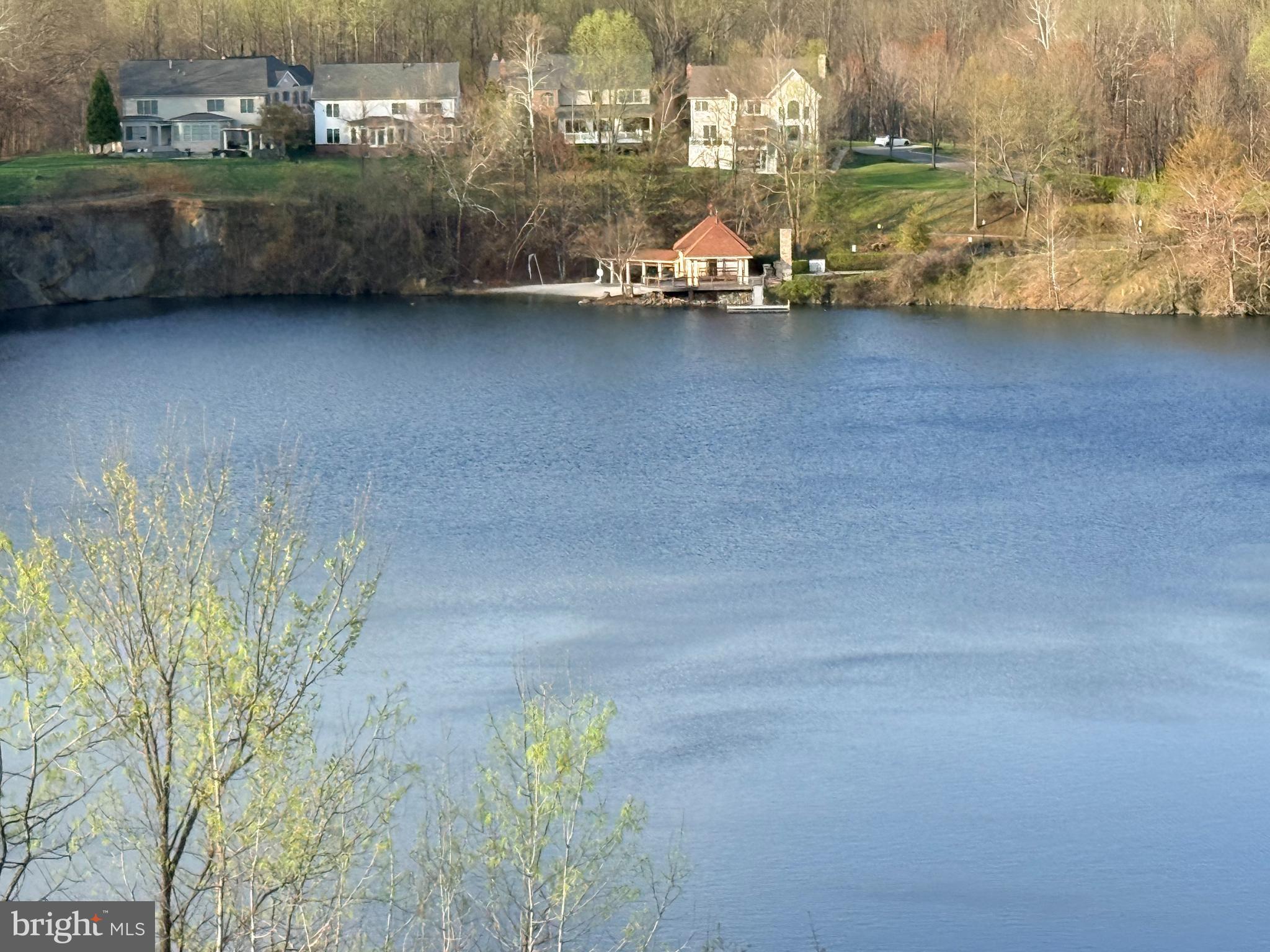 STONE LAKE - Residential