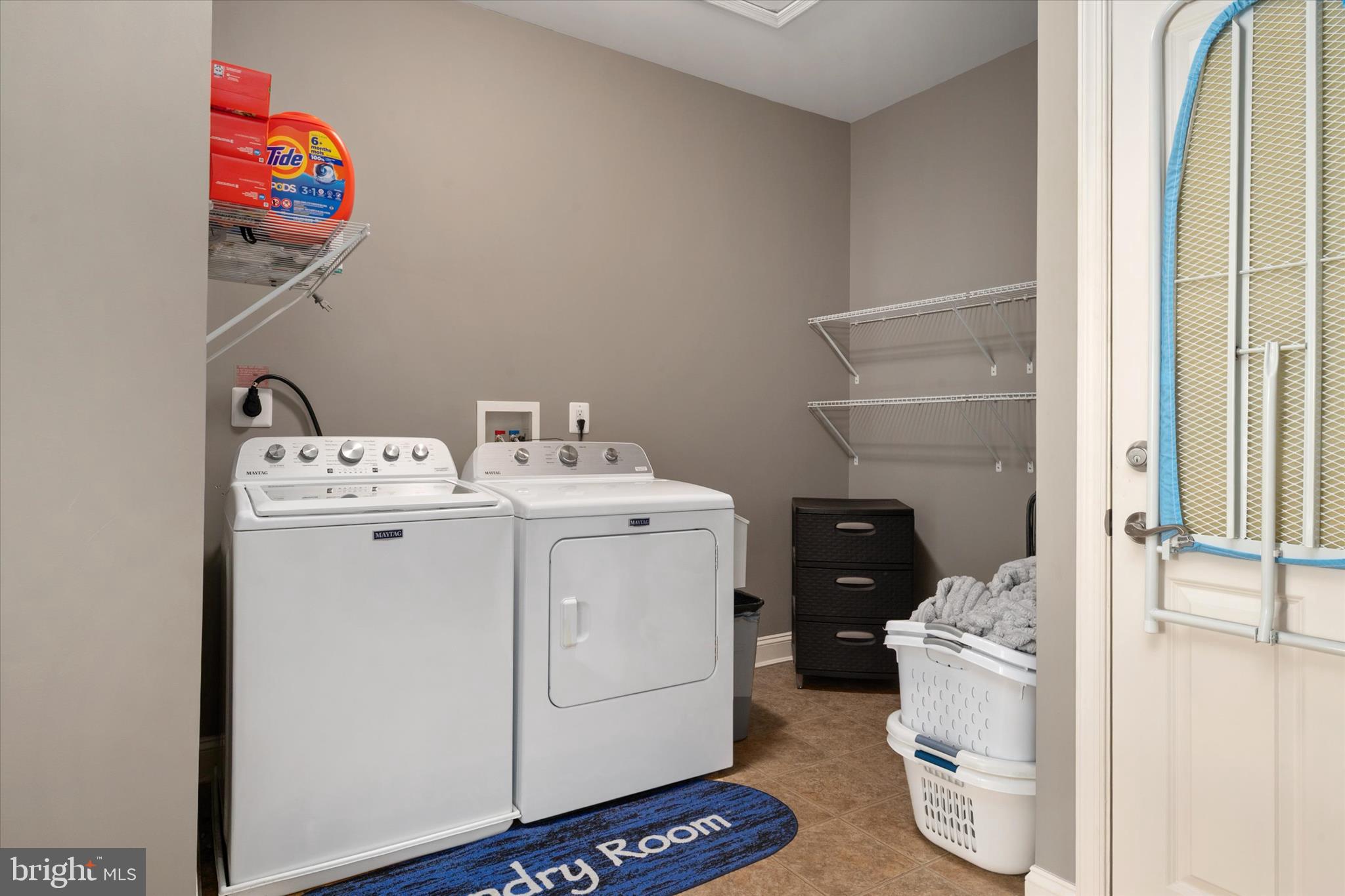 STONE LAKE - Residential