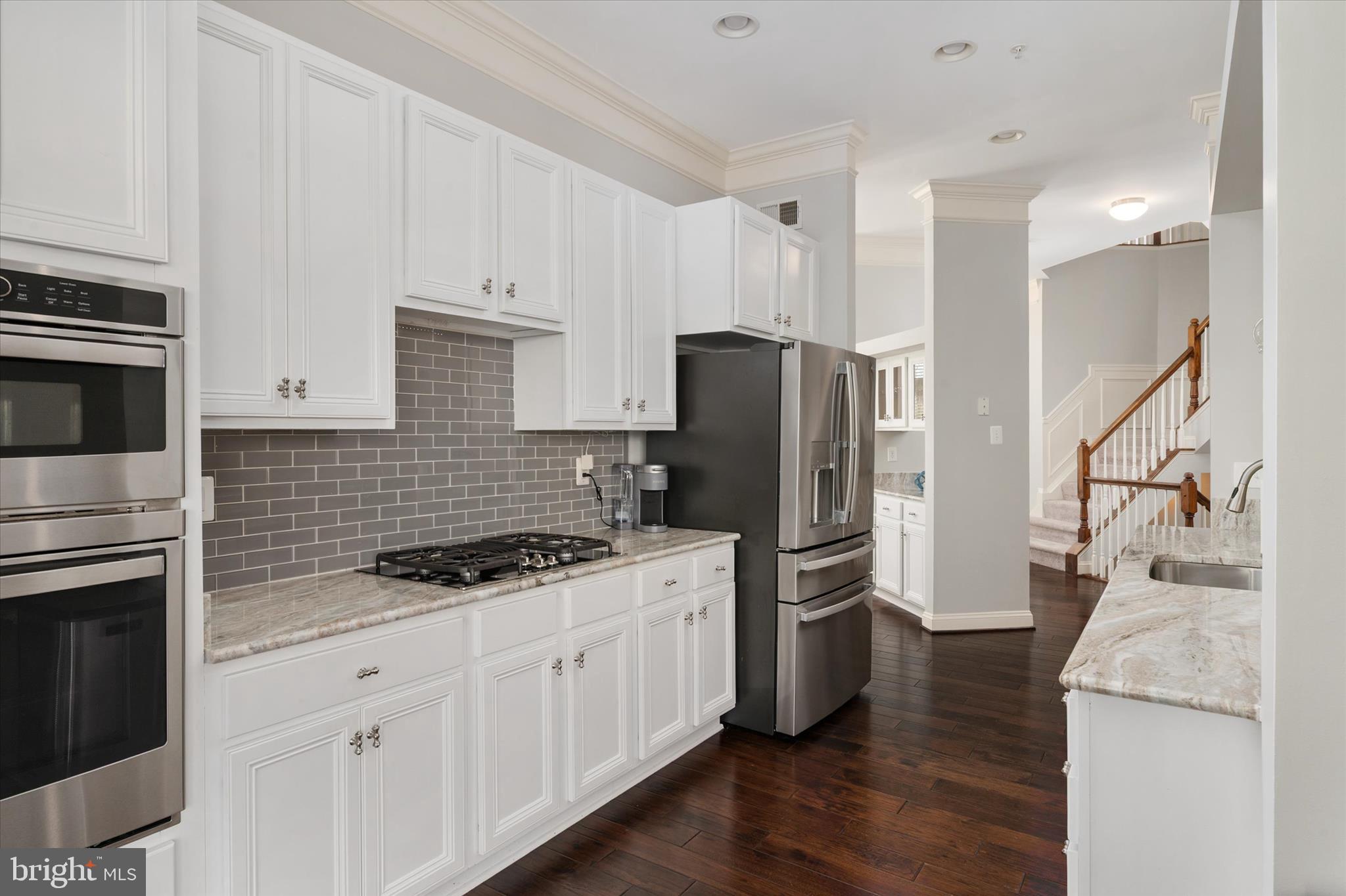 STONE LAKE - Residential