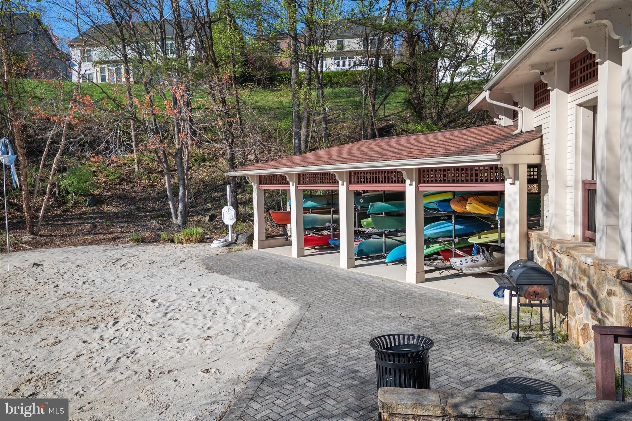 STONE LAKE - Residential