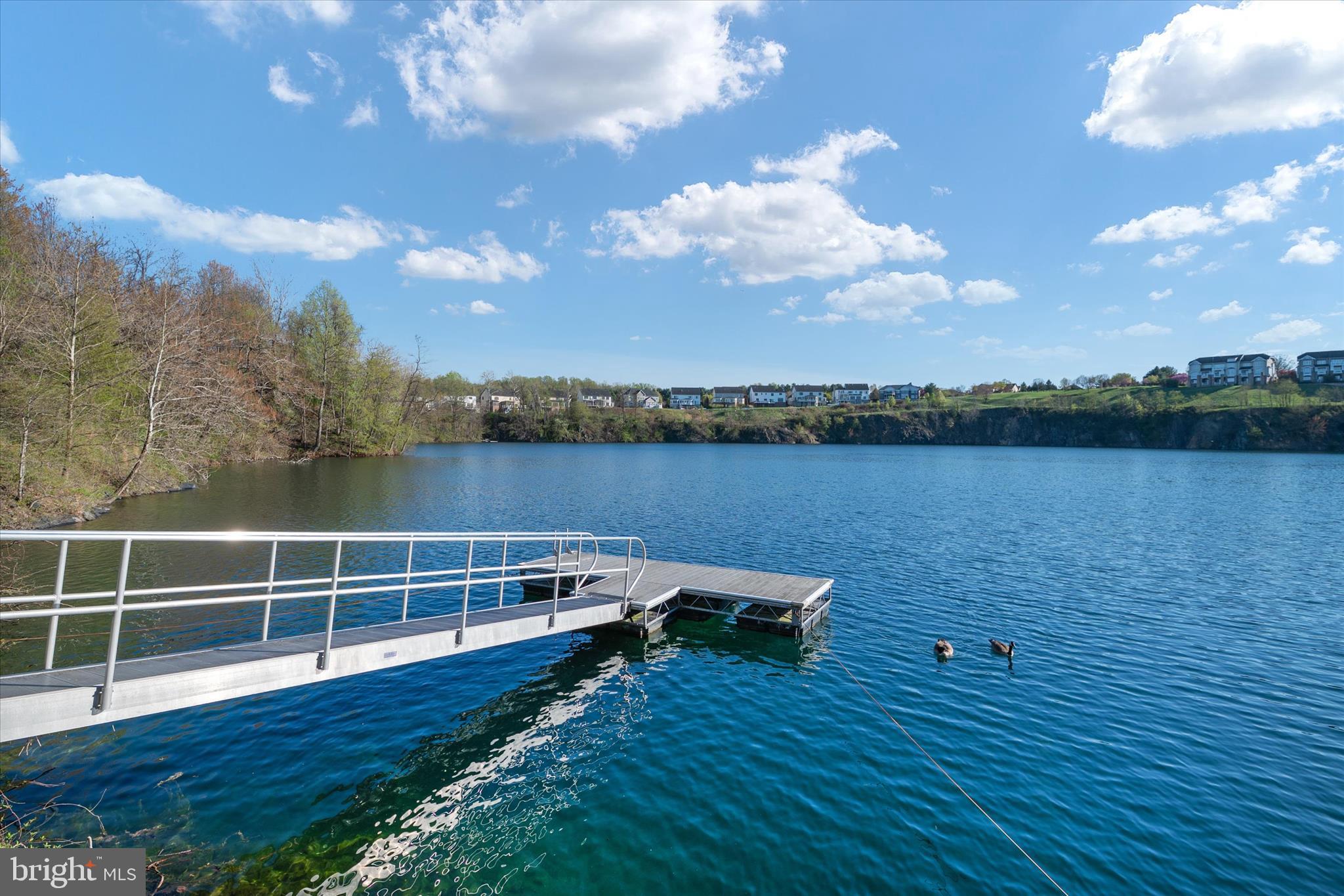 STONE LAKE - Residential