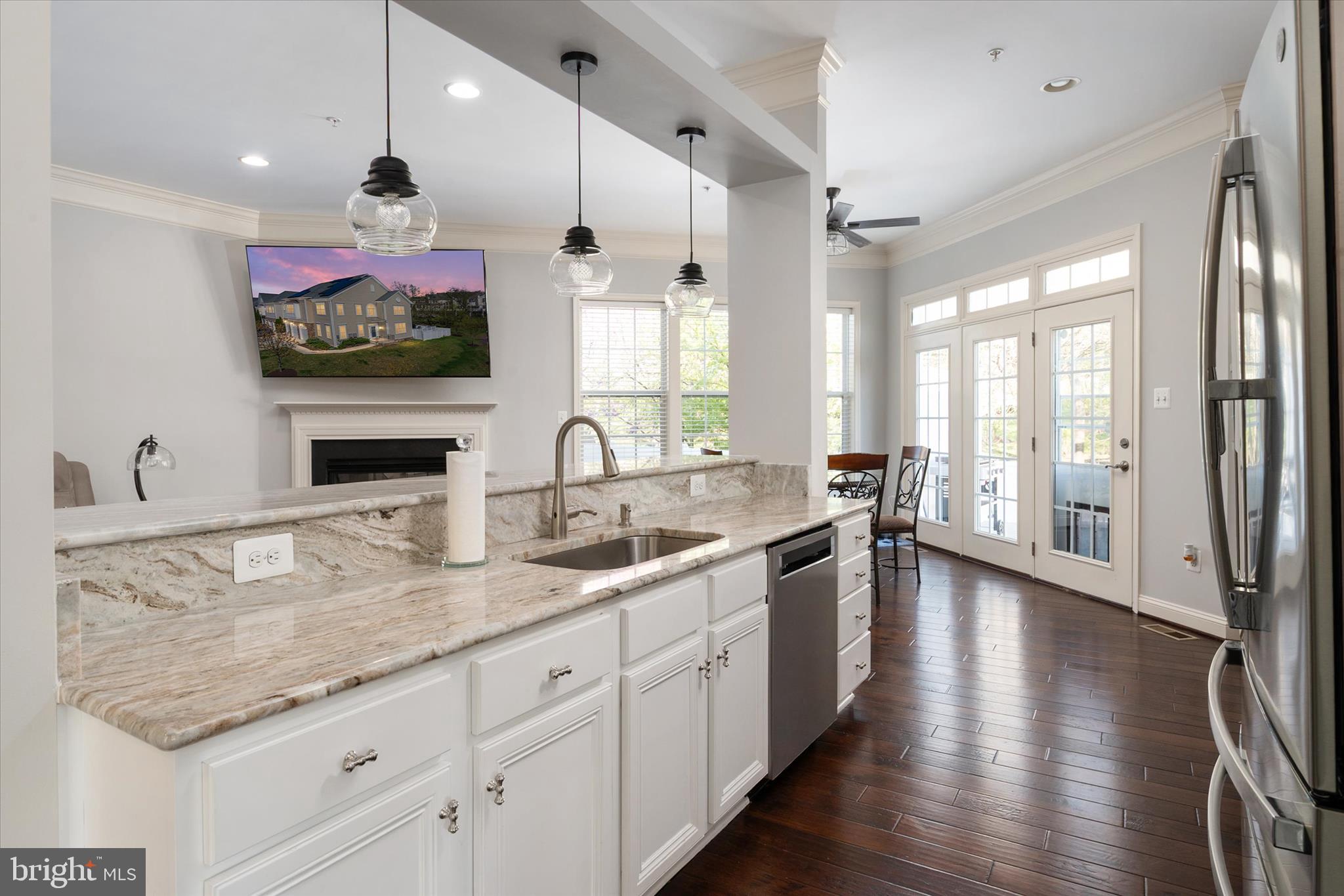 STONE LAKE - Residential