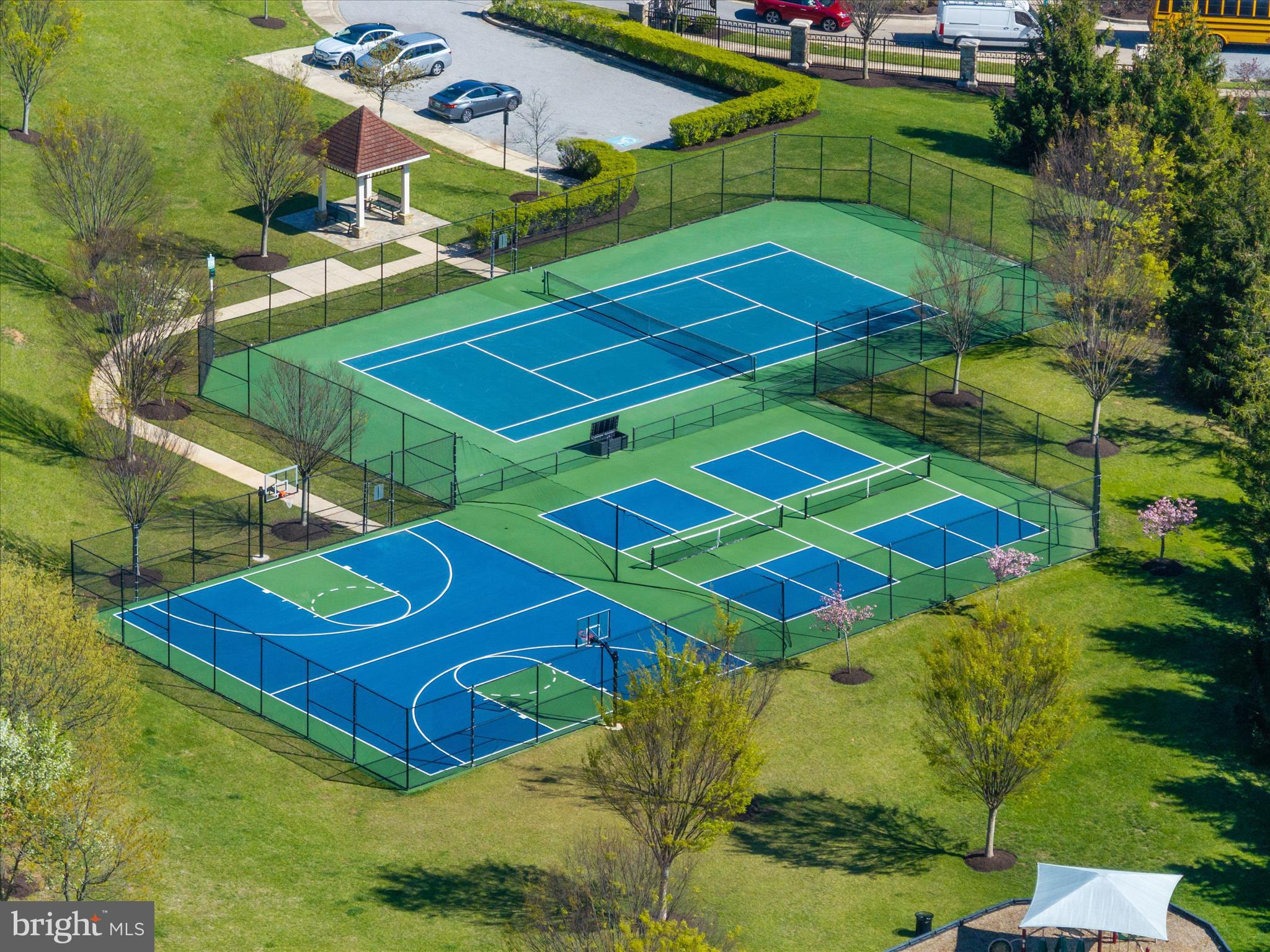 STONE LAKE - Residential