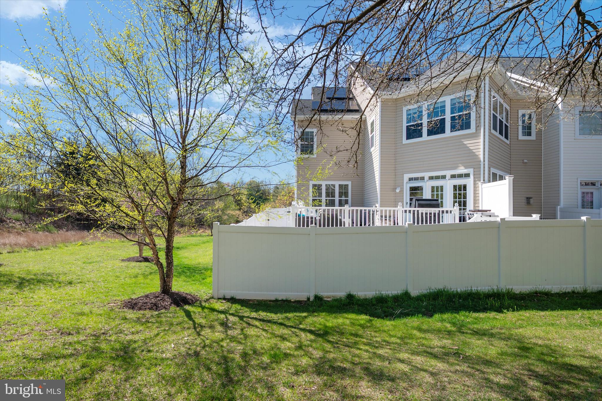 STONE LAKE - Residential