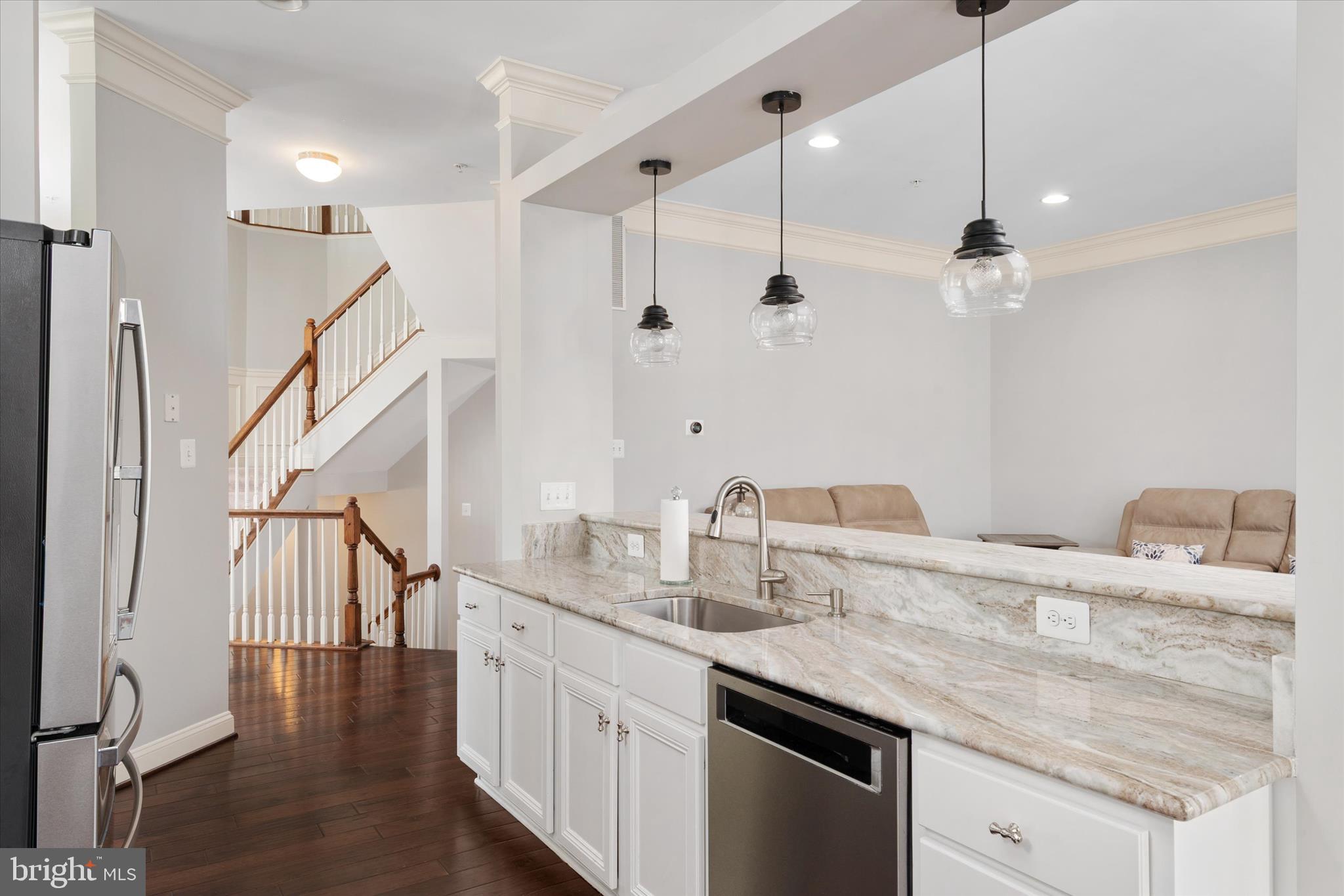 STONE LAKE - Residential