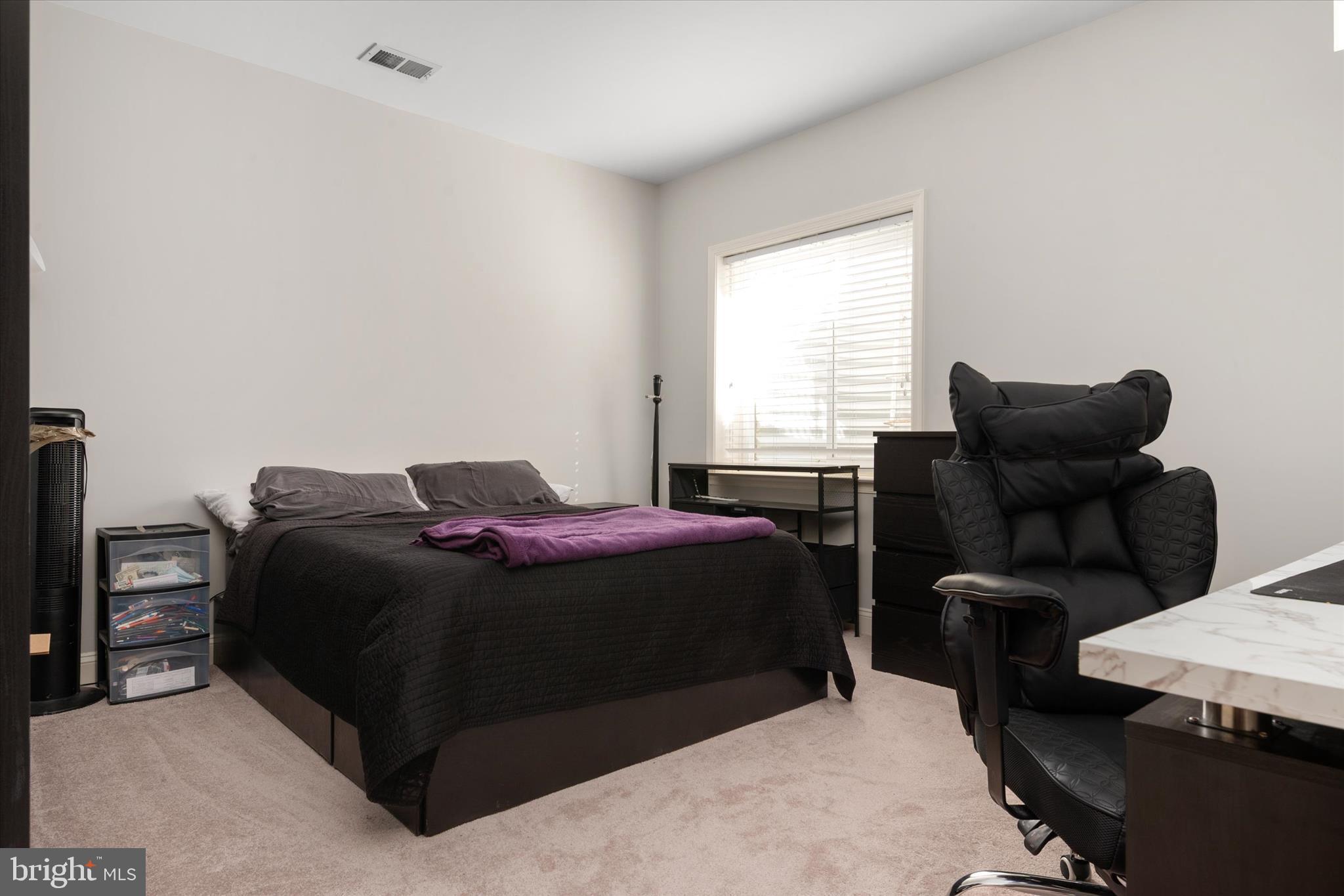 STONE LAKE - Residential