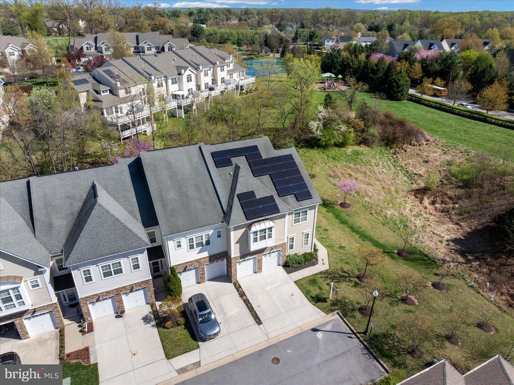 STONE LAKE - Residential