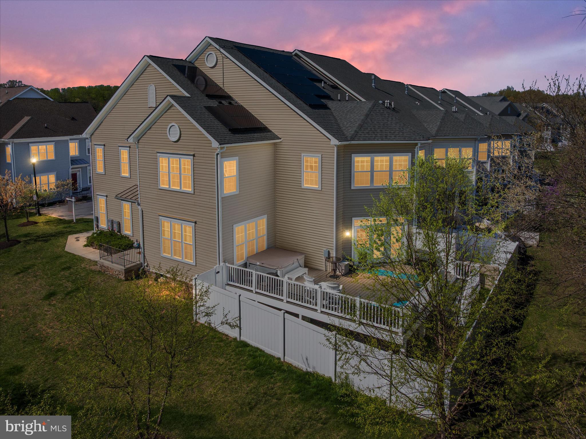 STONE LAKE - Residential