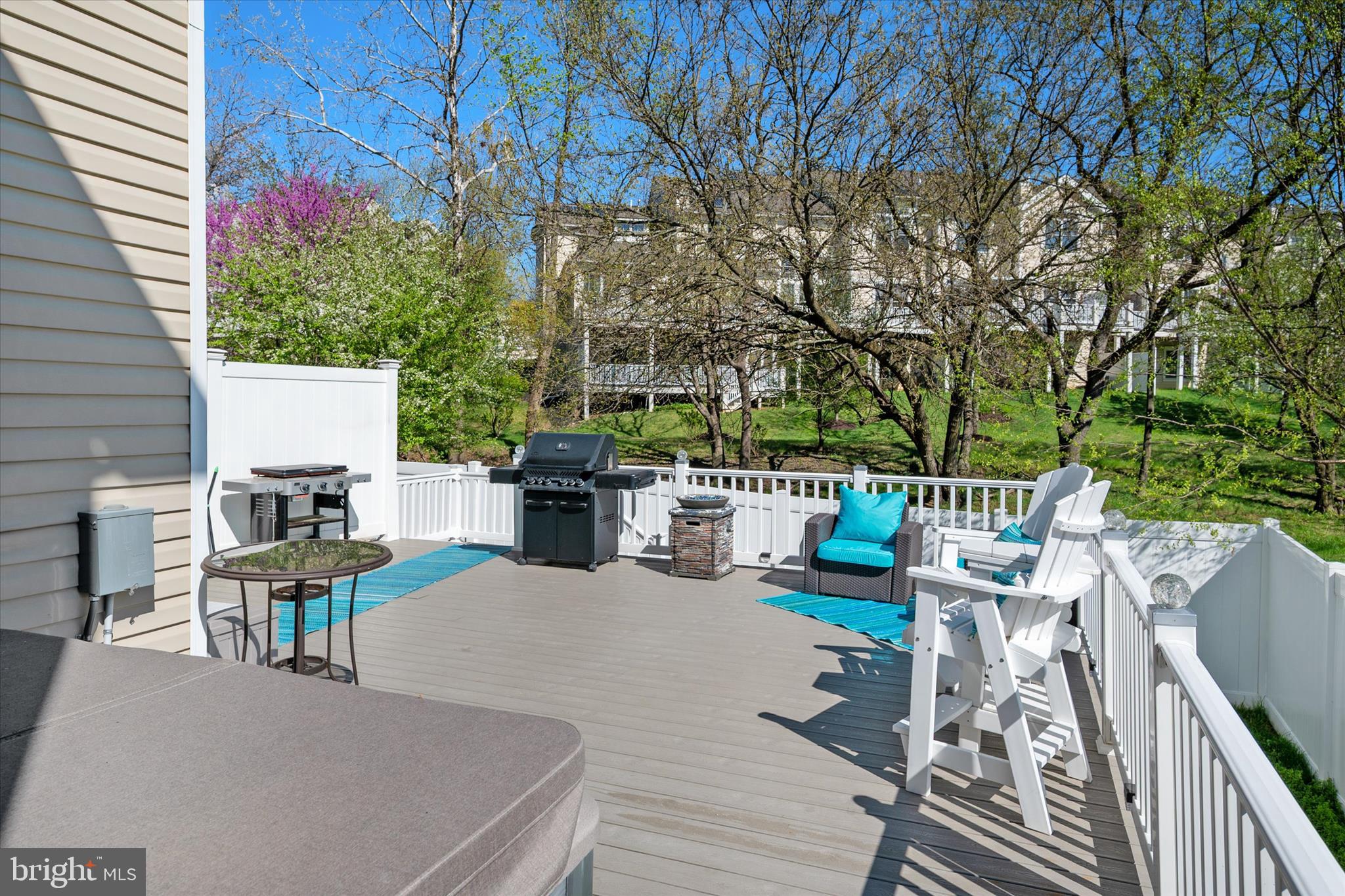 STONE LAKE - Residential