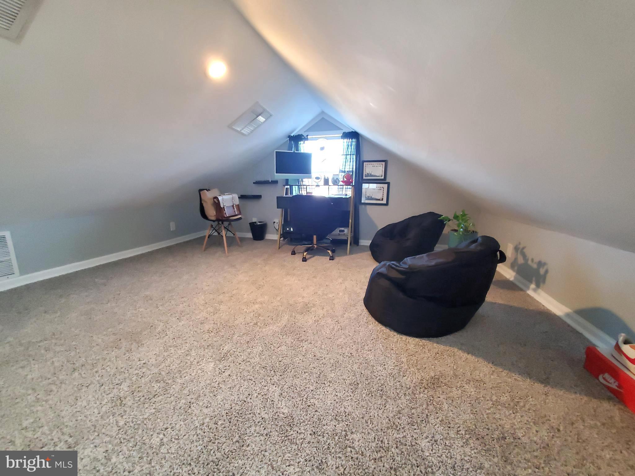 SUMMIT FARMS - Residential