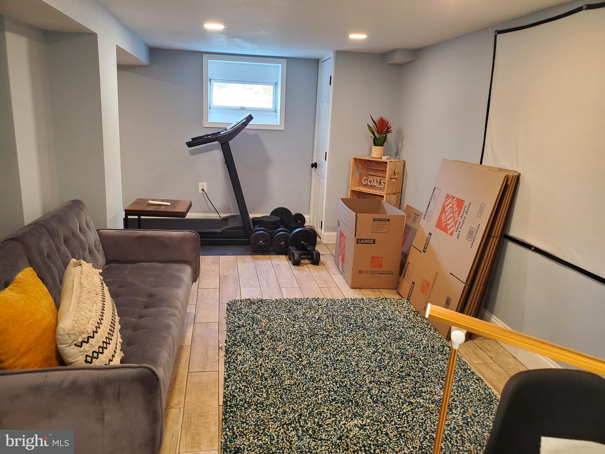 SUMMIT FARMS - Residential