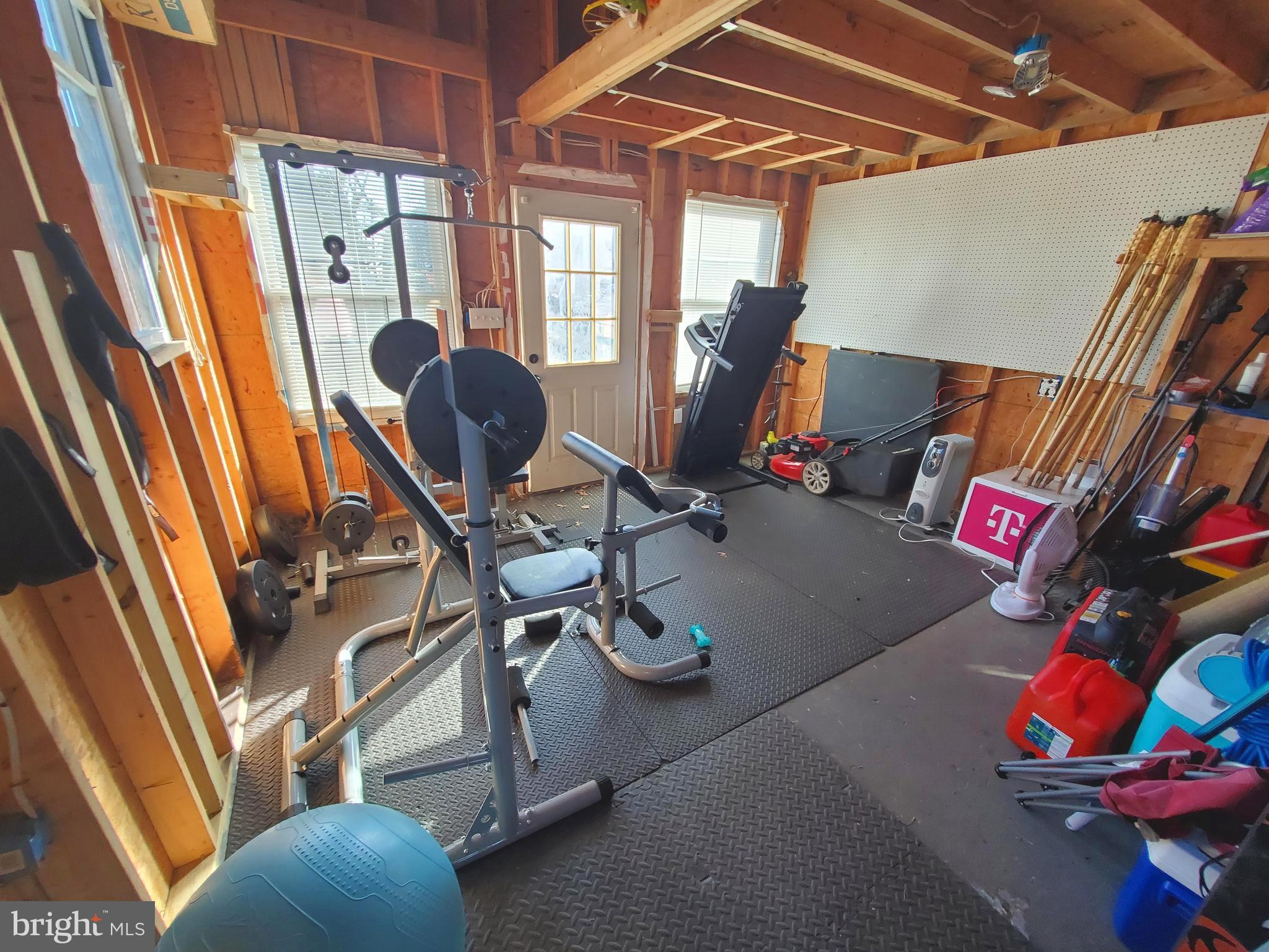 SUMMIT FARMS - Residential