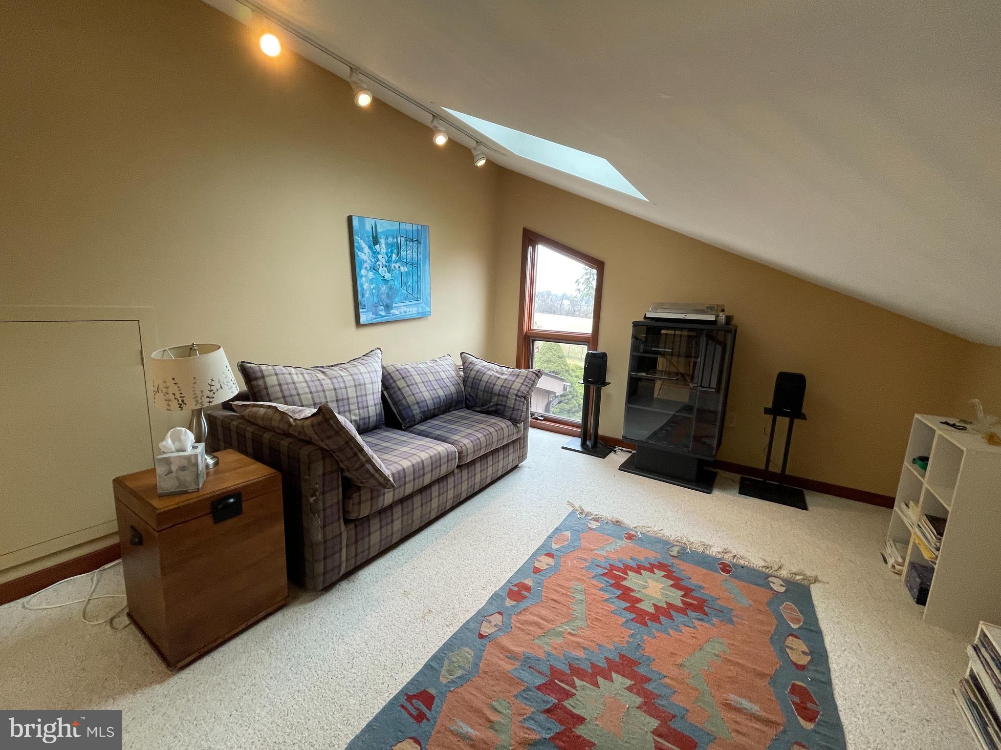 ELEPHANT - Residential