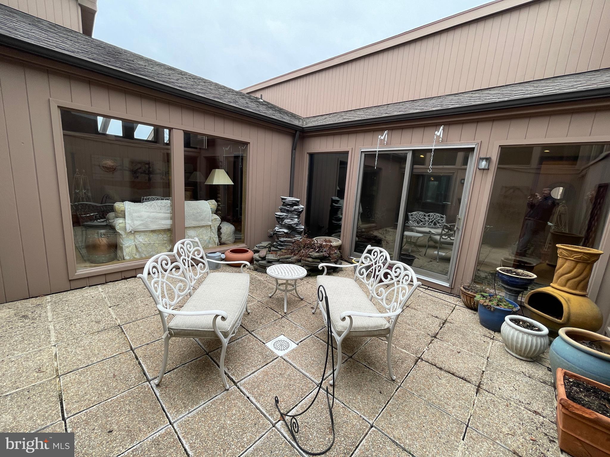 ELEPHANT - Residential