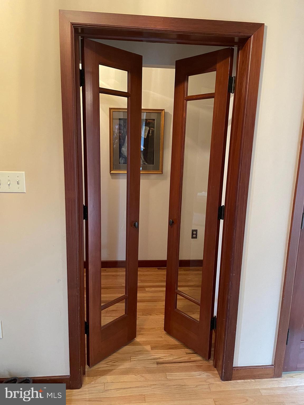 ELEPHANT - Residential