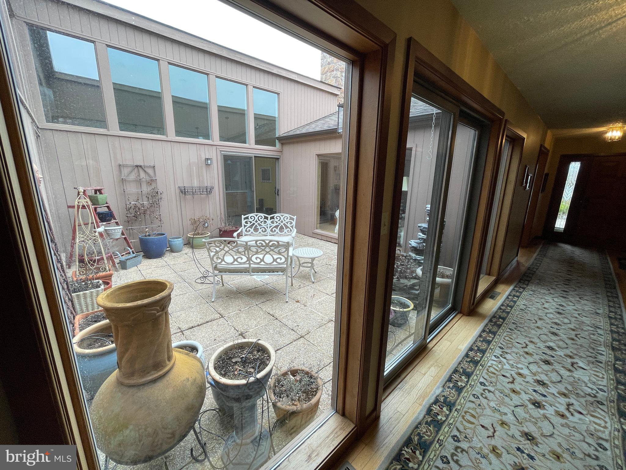 ELEPHANT - Residential